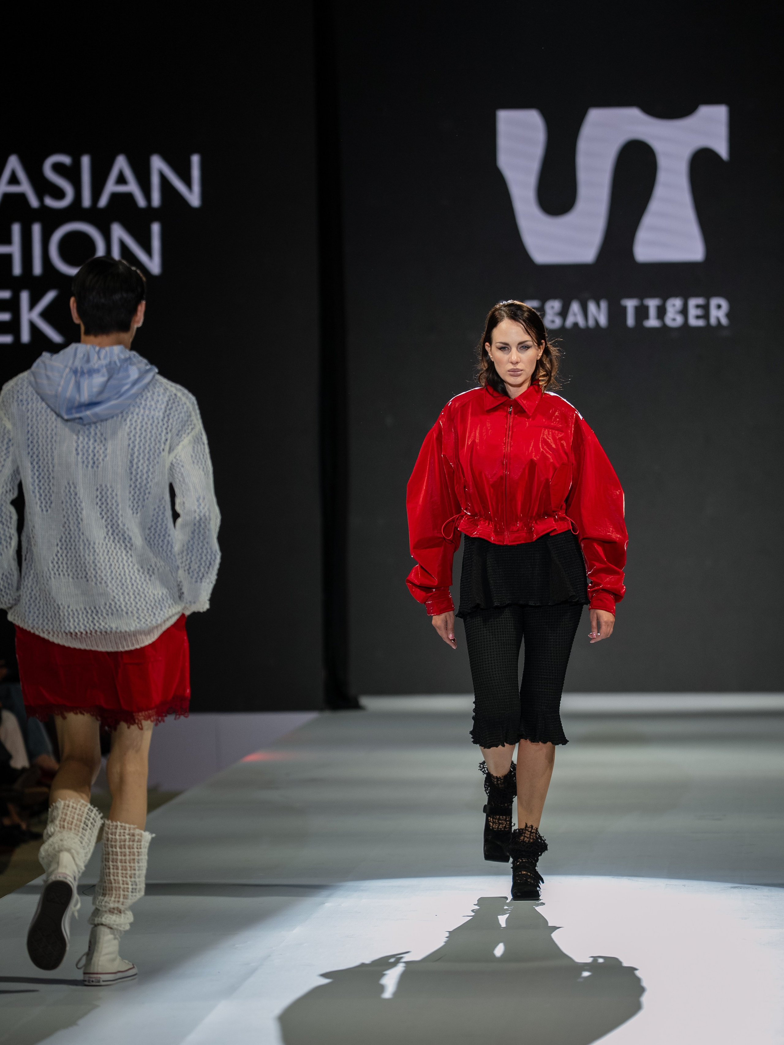 EURASIAN FASHION WEEK Vegan Tiger. Сайт Алматинского НЮ АРТ, будуар и фэшн фотографа Дениса Карпенко
