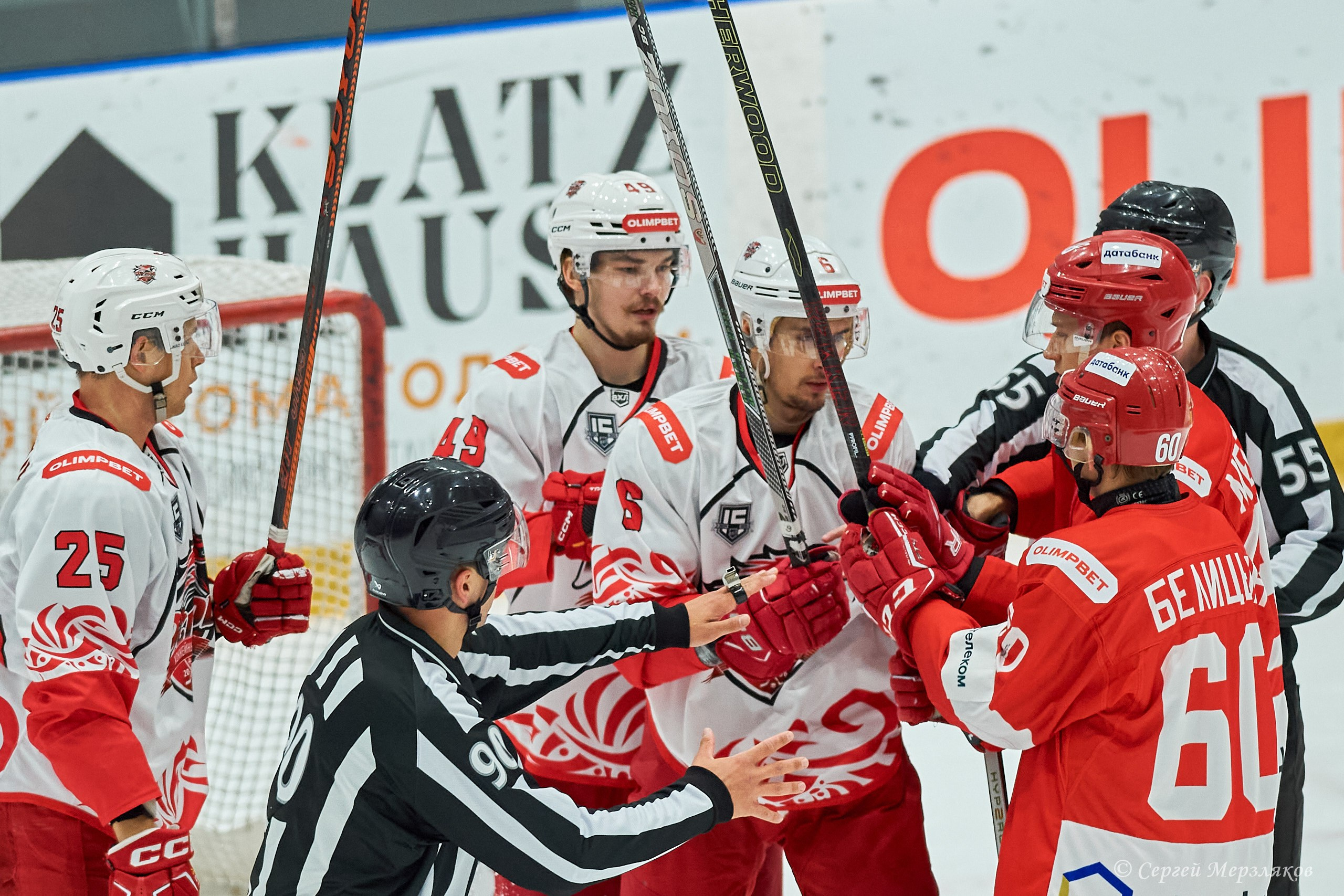 Хоккей. OLIMPBET Чемпионат России — ВХЛ Ижсталь — Ростов. 28.09.2024 Ижевск. Спортивный репортажный фотограф в Ижевске Сергей Мерзляков