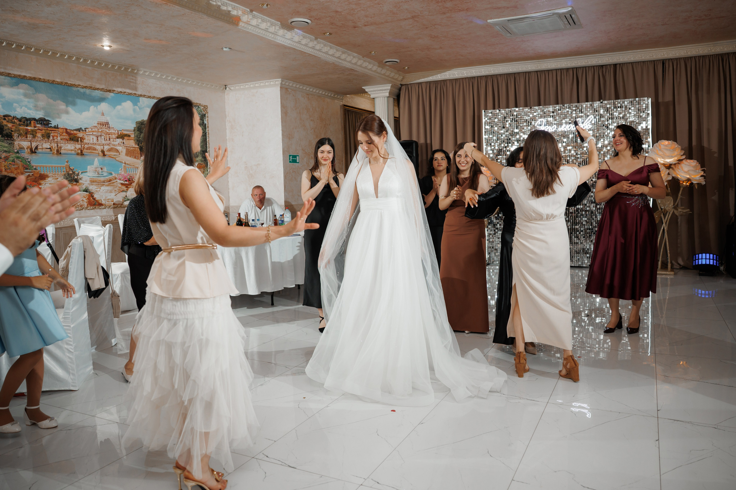 ЗАГС Бутово и Остафьево. Свадебный и репортажный фотограф (Москва, Королев и другие)