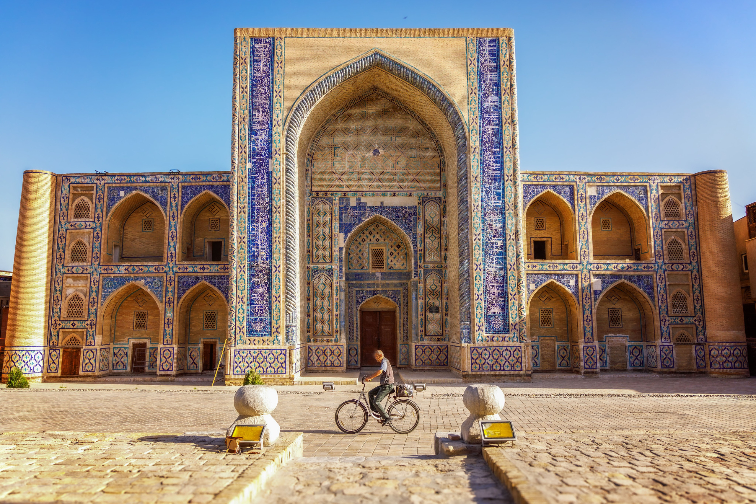 медресе Абдулазиз-хана