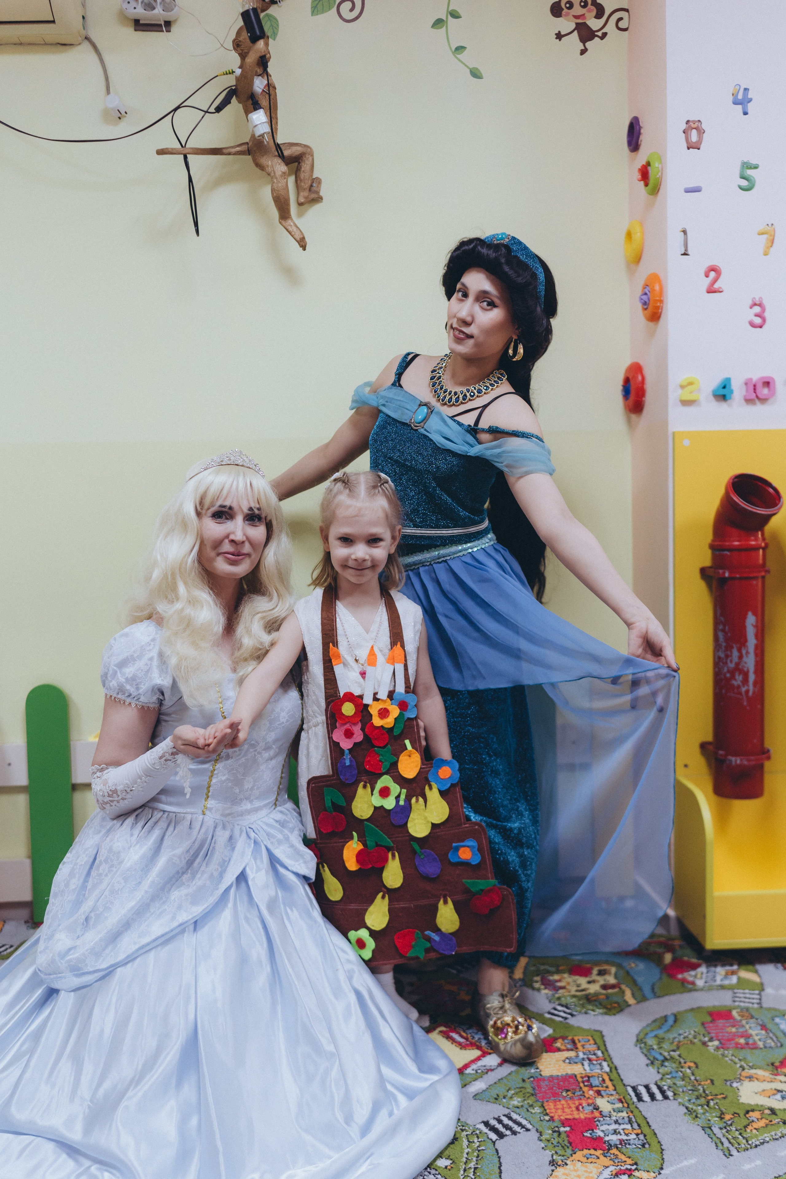 День рождения Алисы (садик). Крис Богомазова