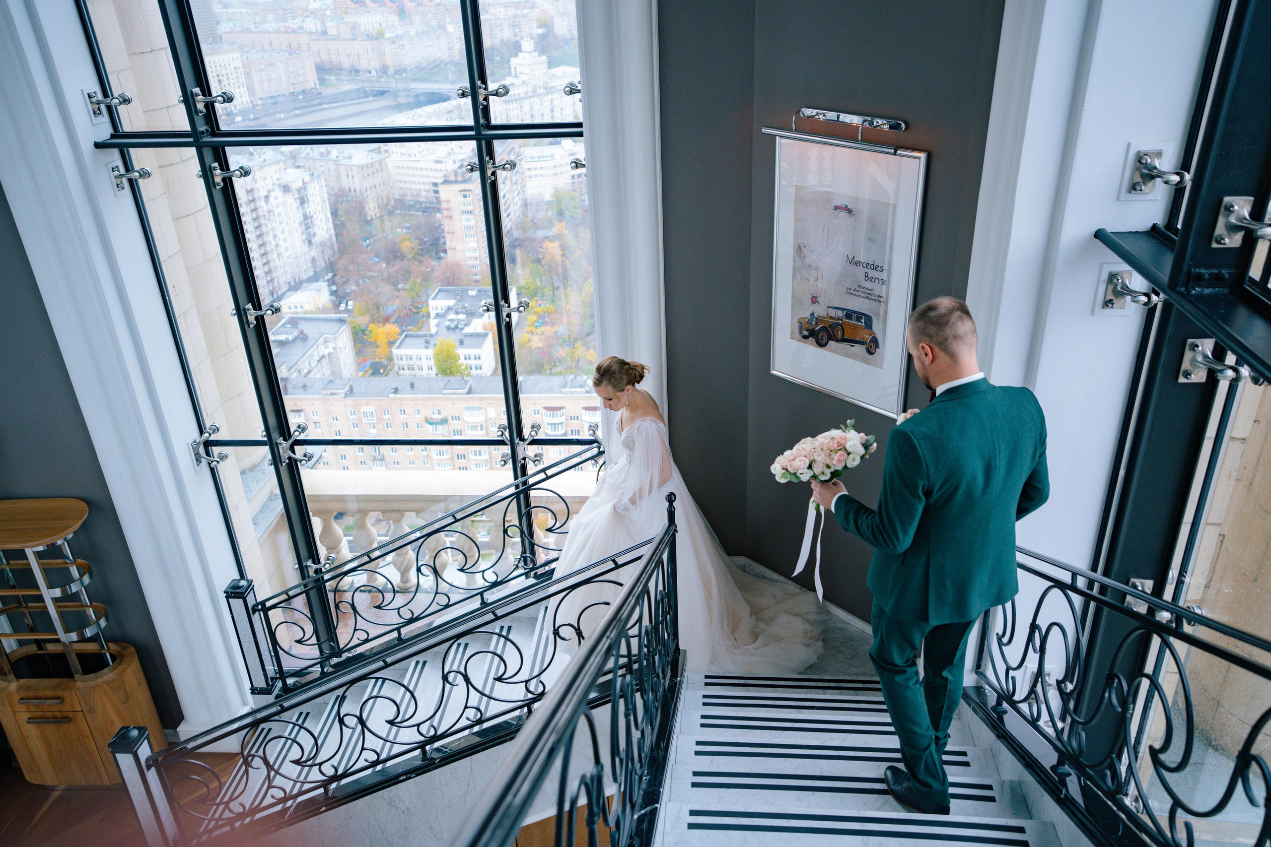 Свадебная фотосессия в ресторане BUONO (Бона) и Mercedes Bar (гостиница Украина)