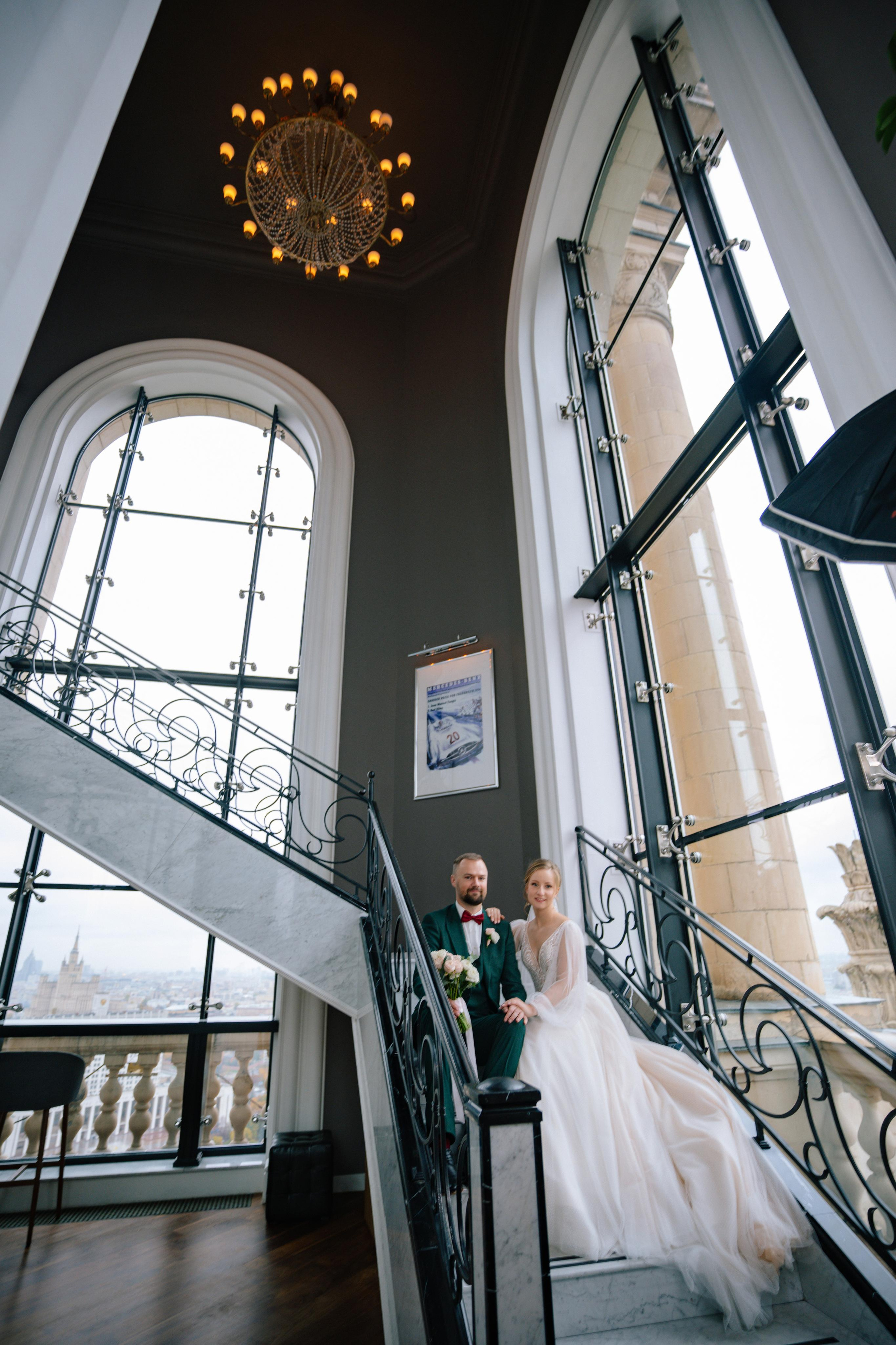 Свадебная фотосессия в ресторане BUONO (Бона) и Mercedes Bar (гостиница Украина)