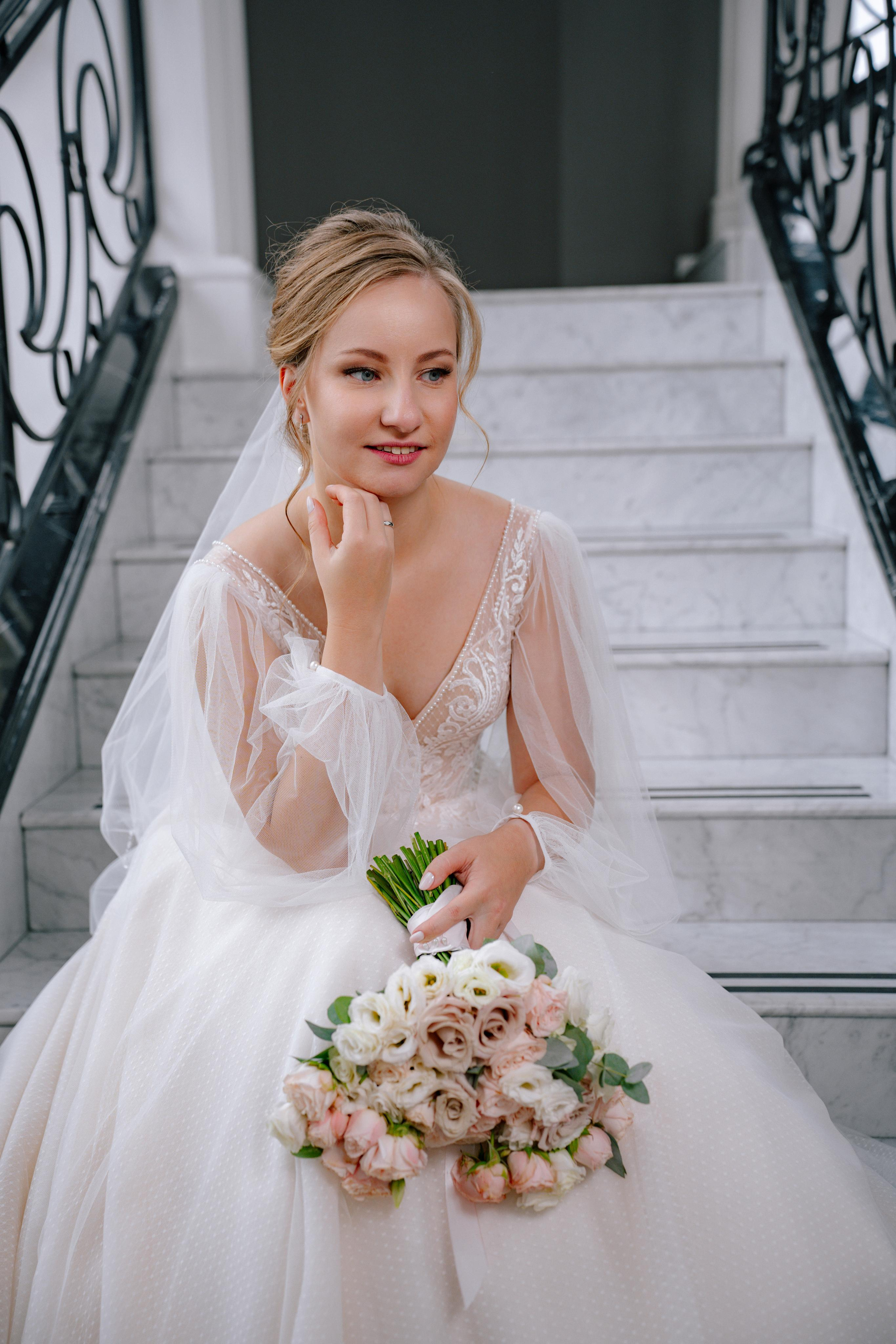 Свадебная фотосессия в ресторане BUONO (Бона) и Mercedes Bar (гостиница Украина)