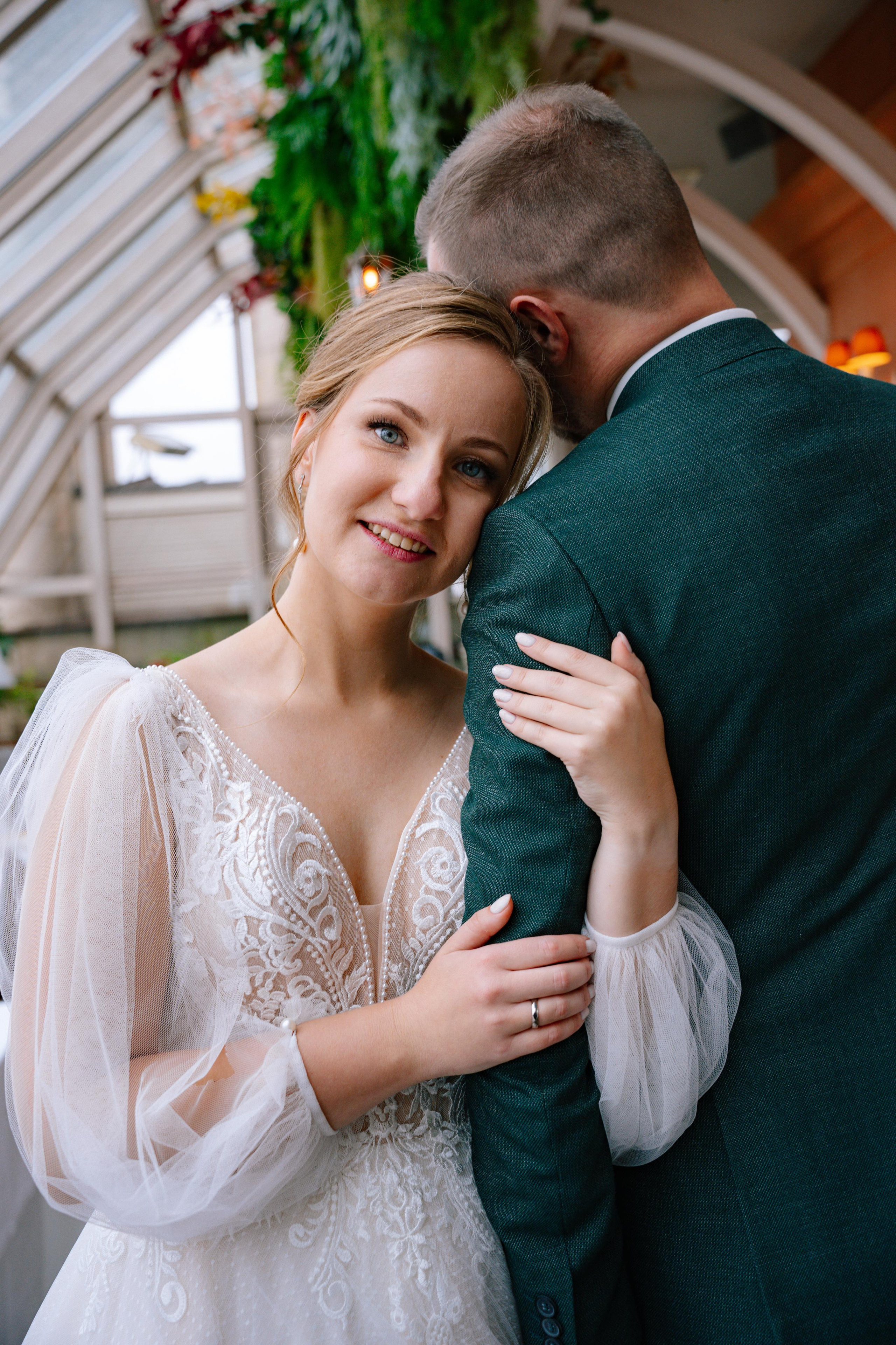 Свадебная фотосессия в ресторане BUONO (Бона) и Mercedes Bar (гостиница Украина)