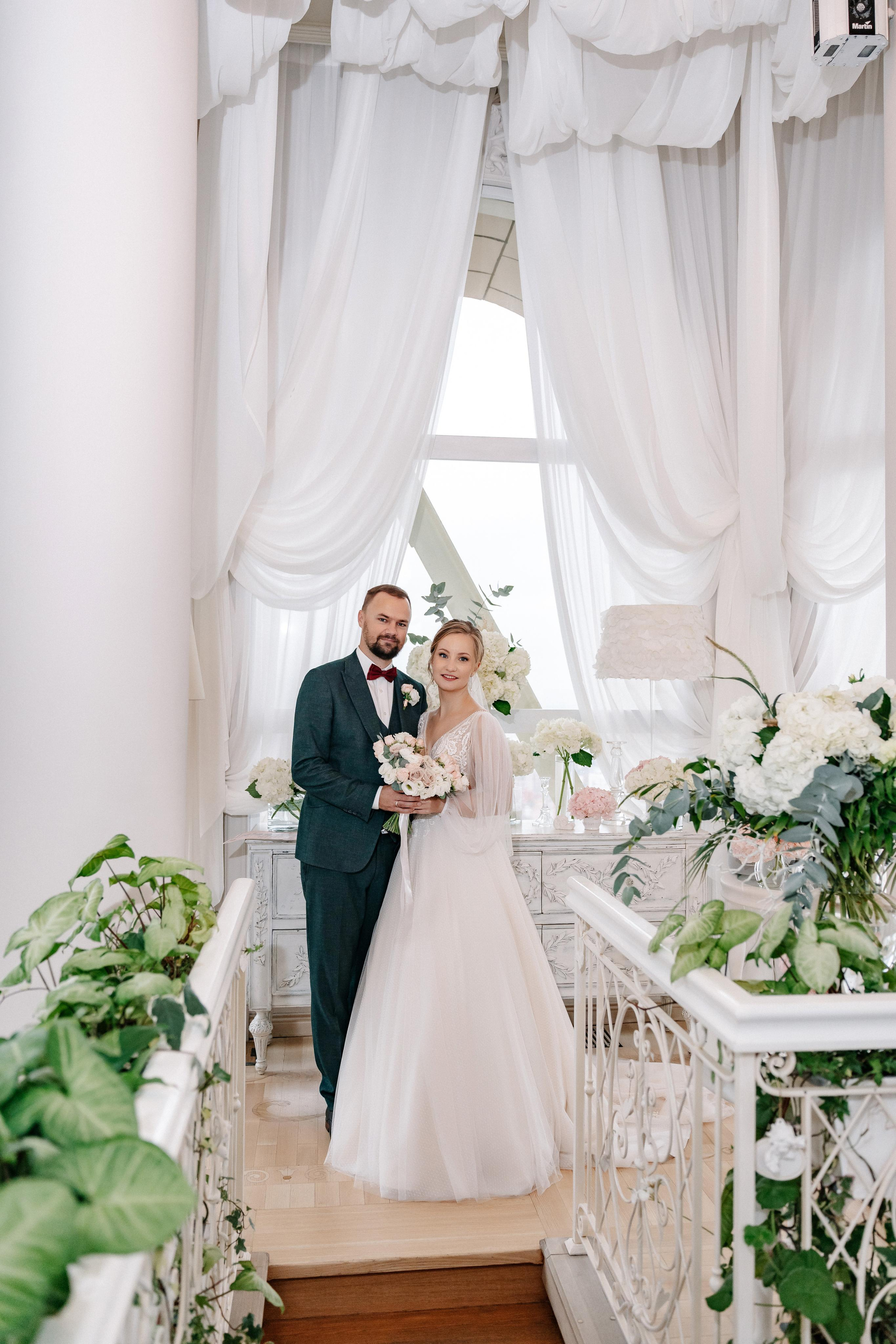 Свадебная фотосессия в ресторане Романтик (гостиница Украина)