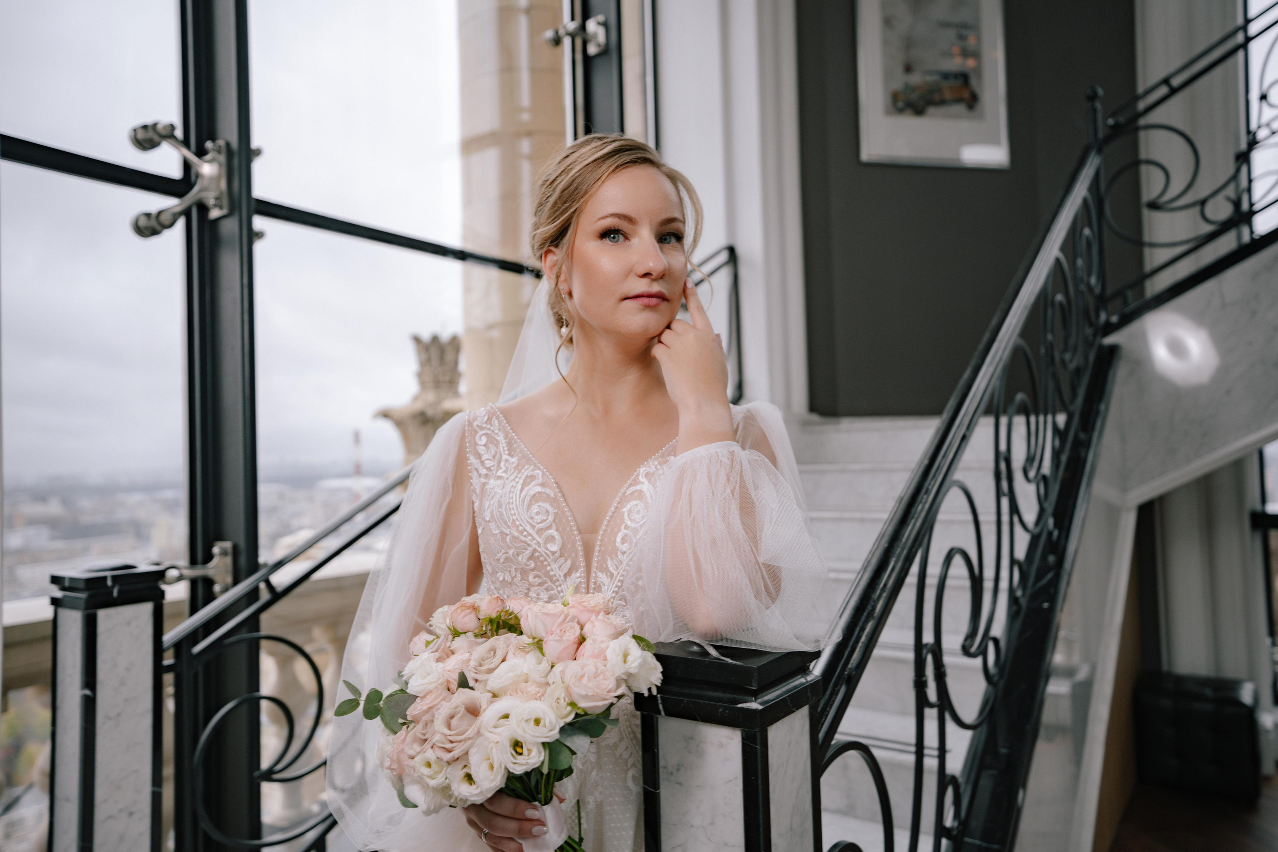 Свадебная фотосессия в ресторане BUONO (Бона) и Mercedes Bar (гостиница Украина)