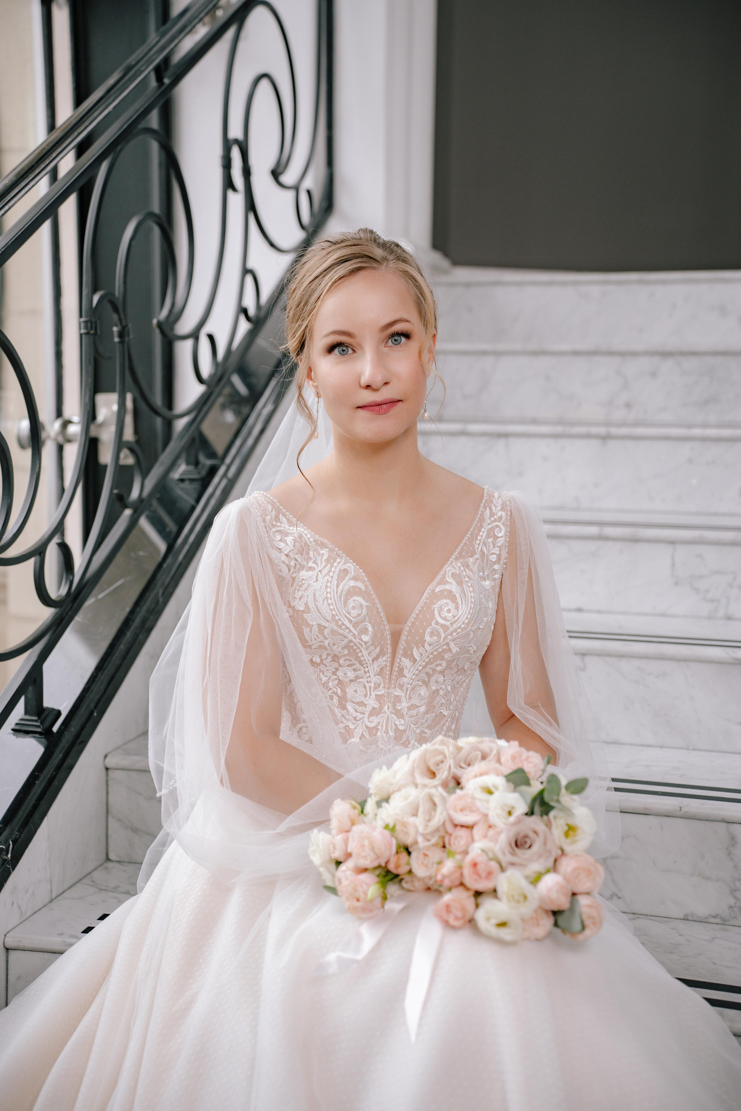 Свадебная фотосессия в ресторане BUONO (Бона) и Mercedes Bar (гостиница Украина)