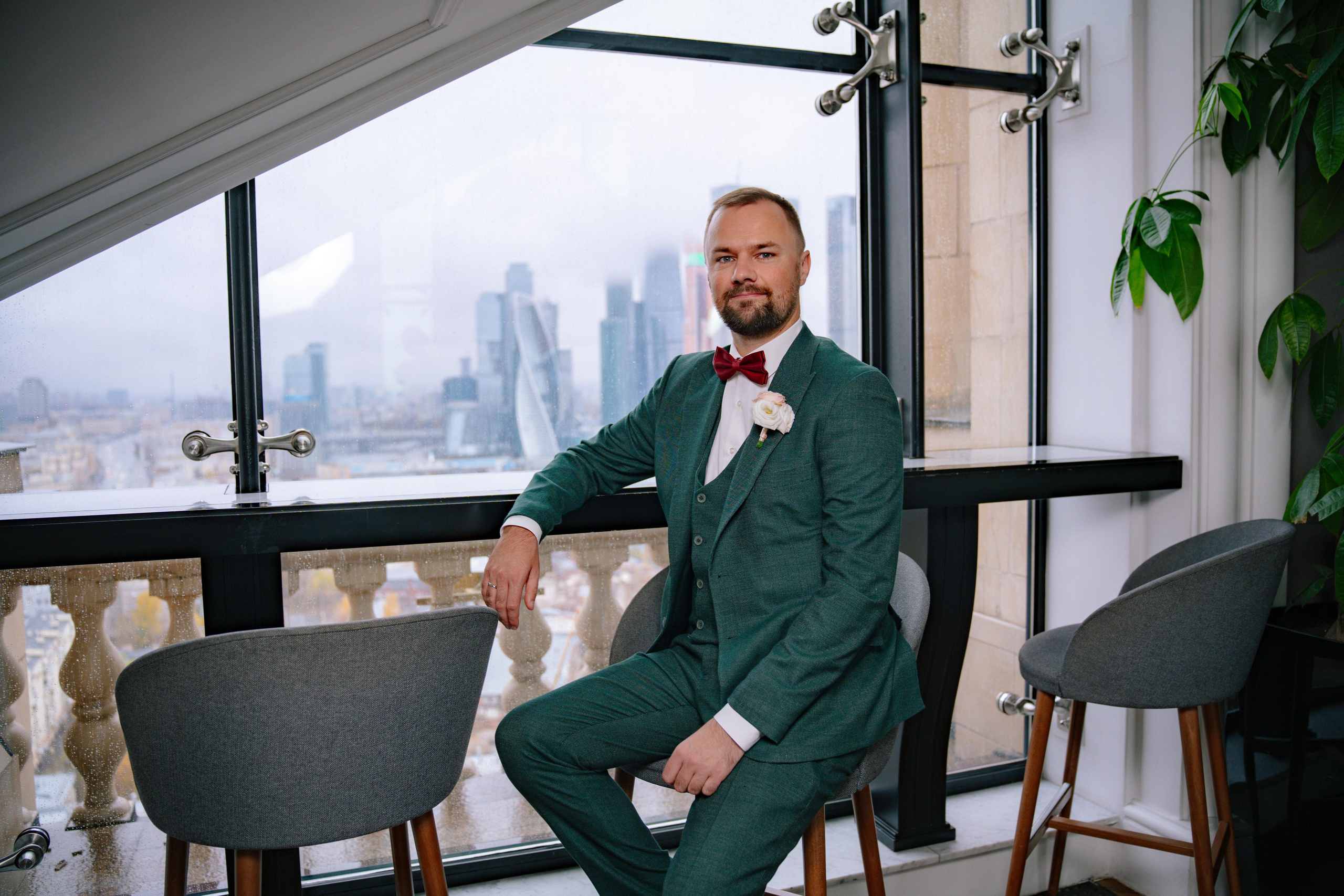 Свадебная фотосессия в ресторане BUONO (Бона) и Mercedes Bar (гостиница Украина)