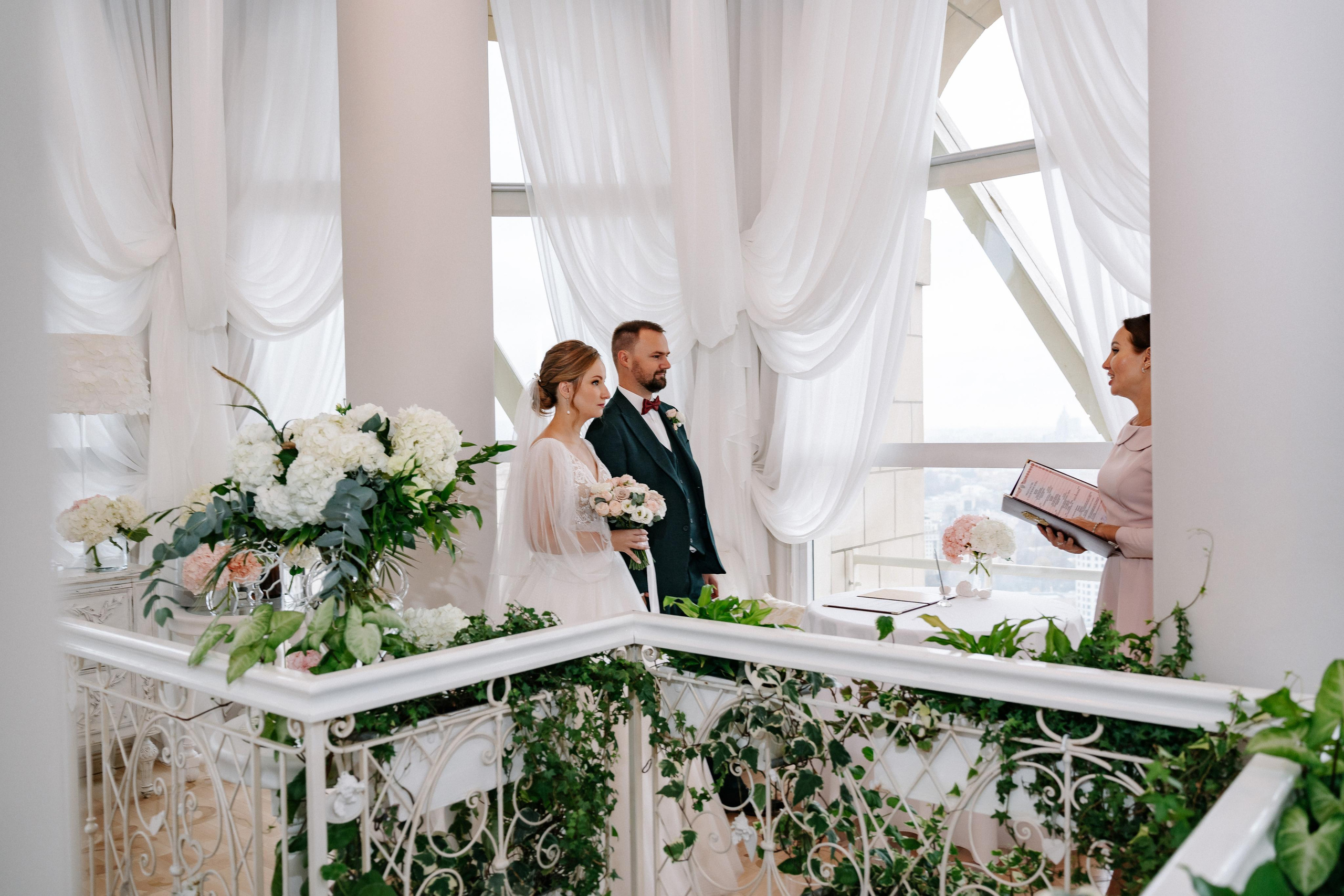 Свадебная фотосессия в ресторане Романтик (гостиница Украина)