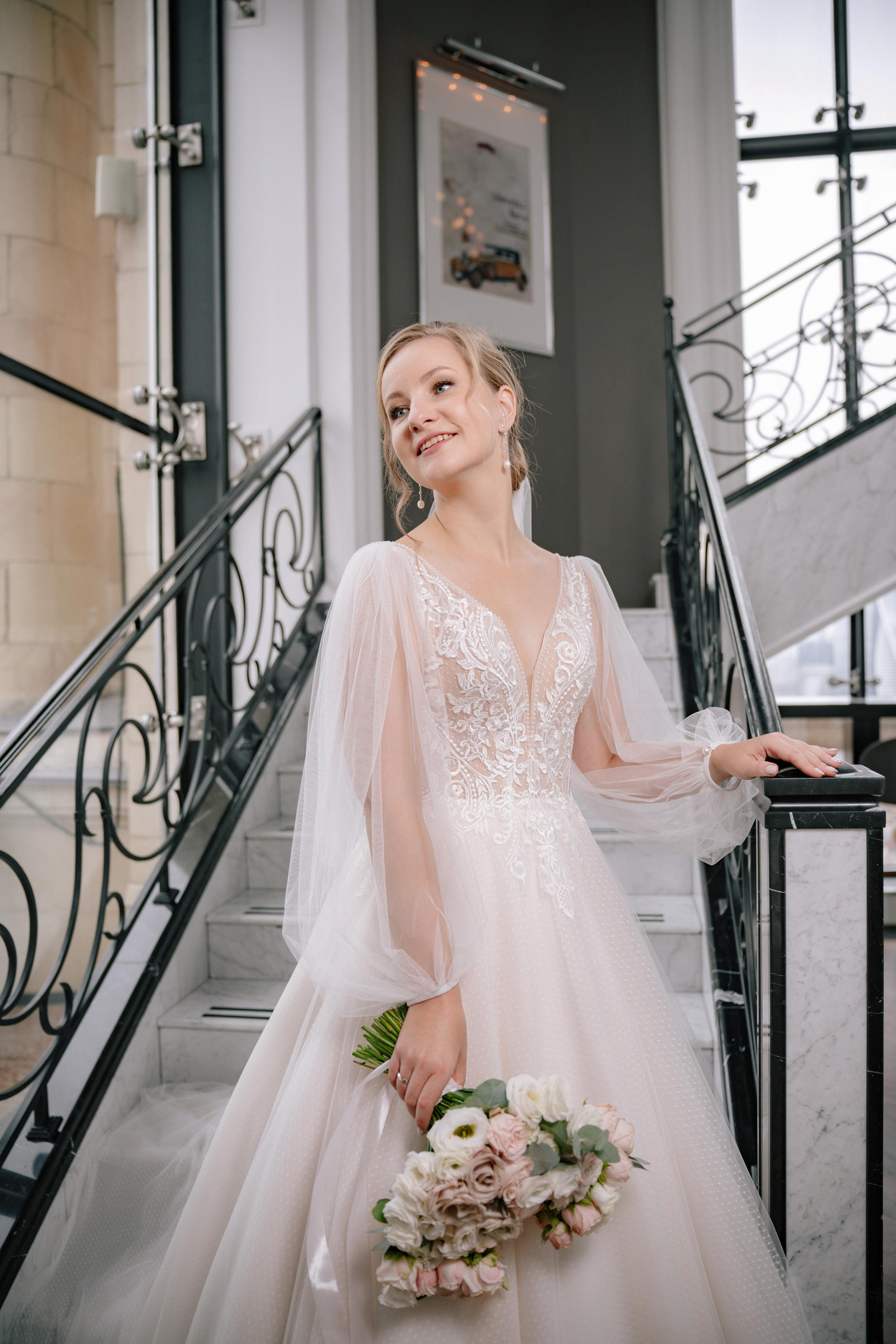 Свадебная фотосессия в ресторане BUONO (Бона) и Mercedes Bar (гостиница Украина)