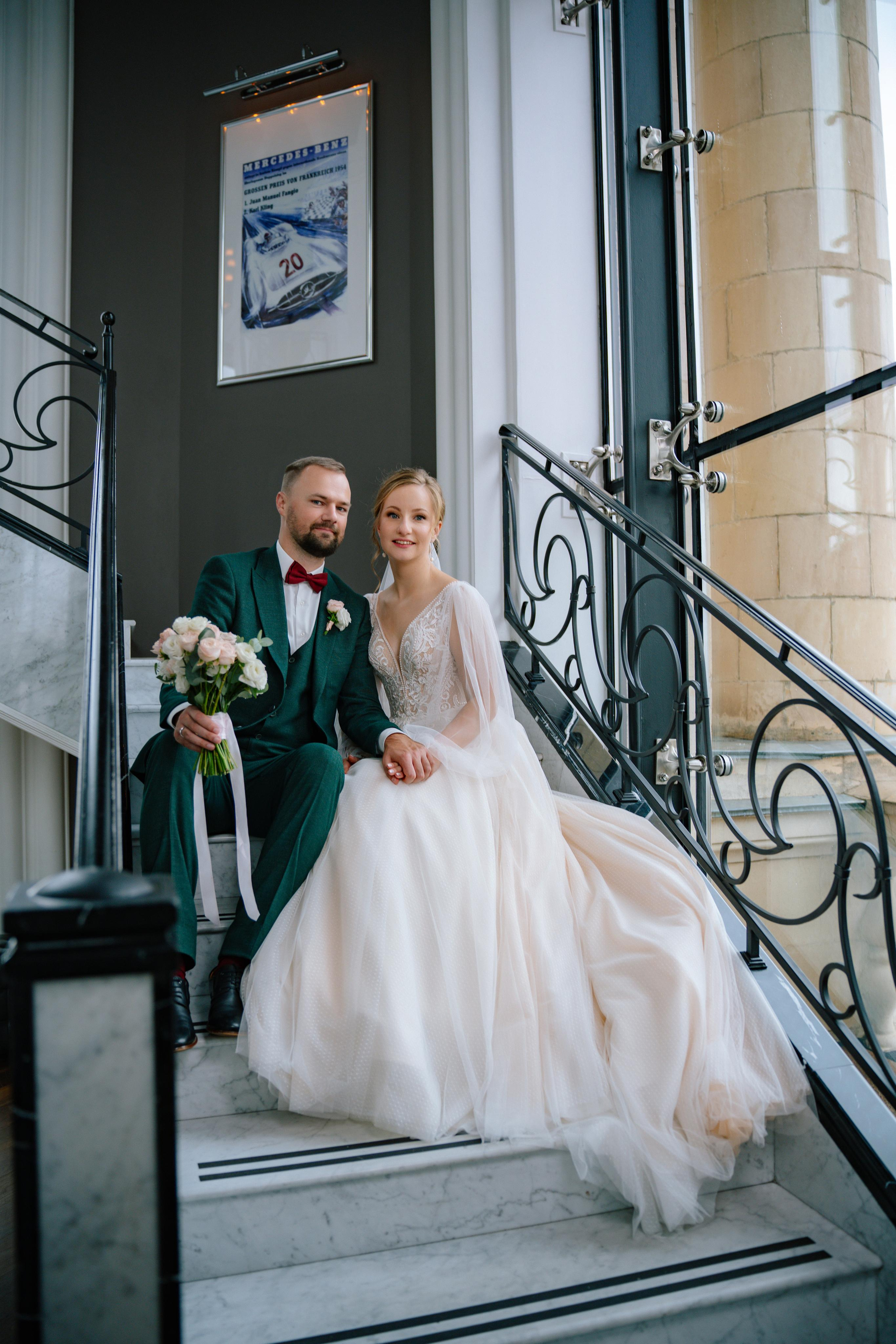 Свадебная фотосессия в ресторане BUONO (Бона) и Mercedes Bar (гостиница Украина)