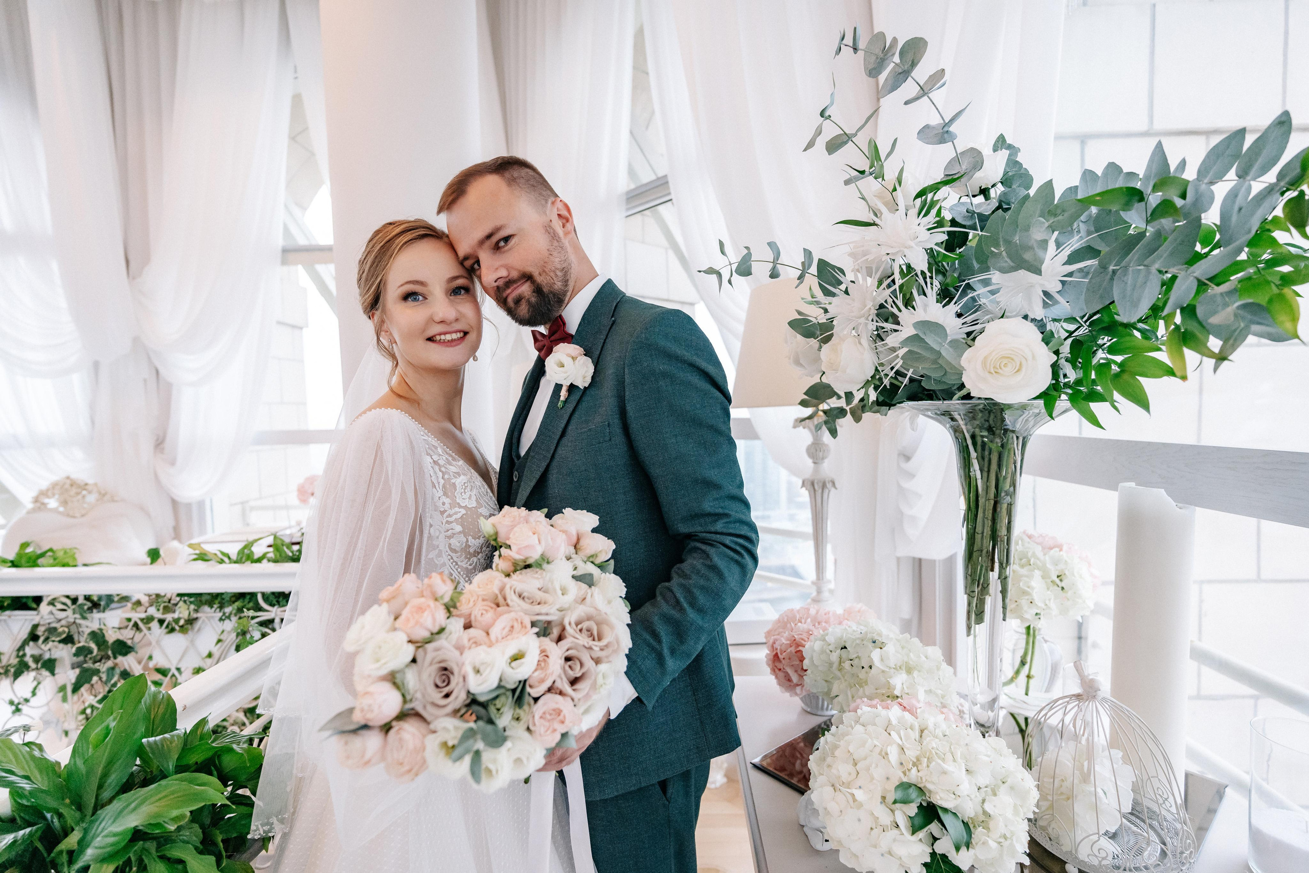 Свадебная фотосессия в ресторане Романтик (гостиница Украина)