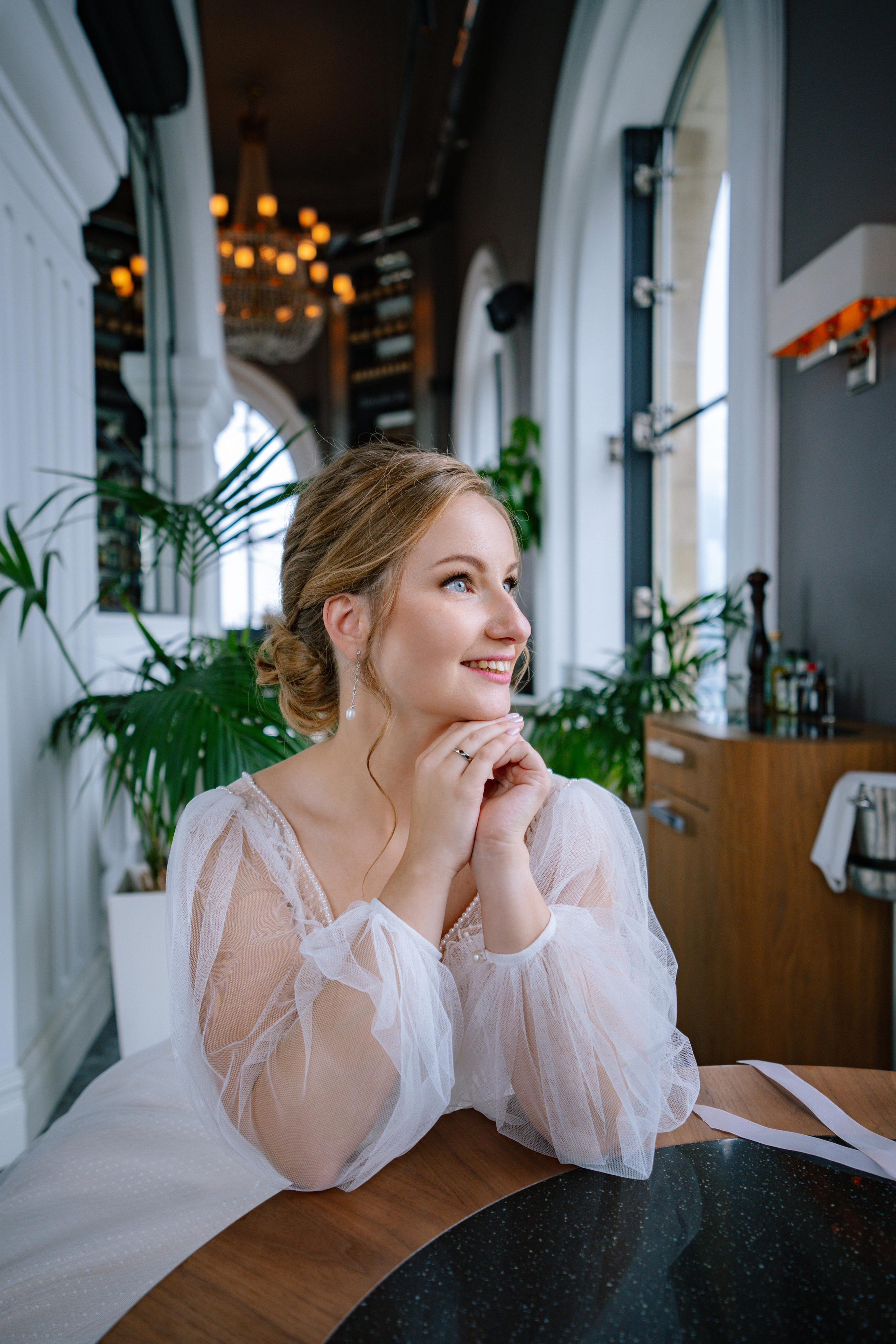 Свадебная фотосессия в ресторане BUONO (Бона) и Mercedes Bar (гостиница Украина)