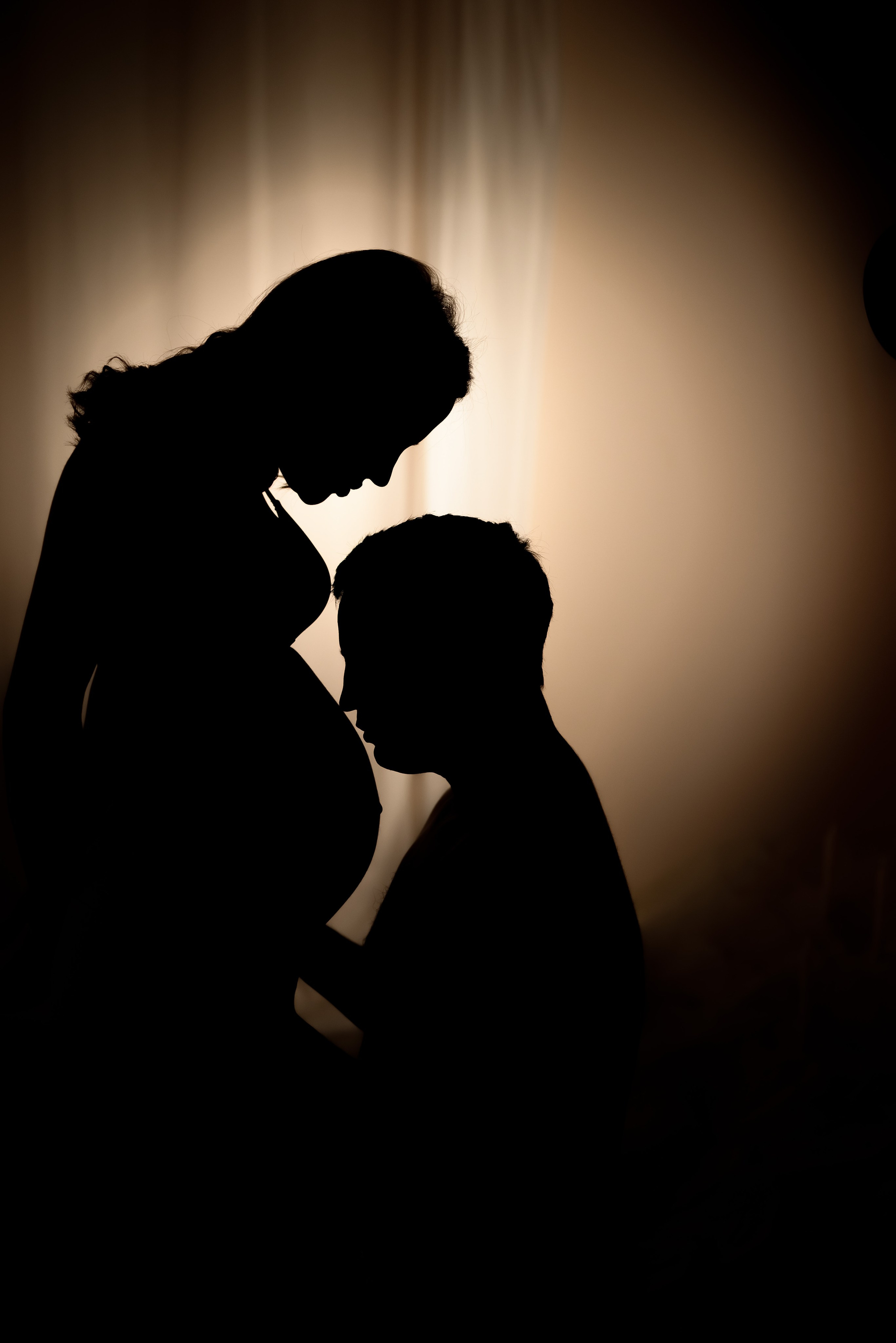 Силуэтные фотографии в студии с тенями