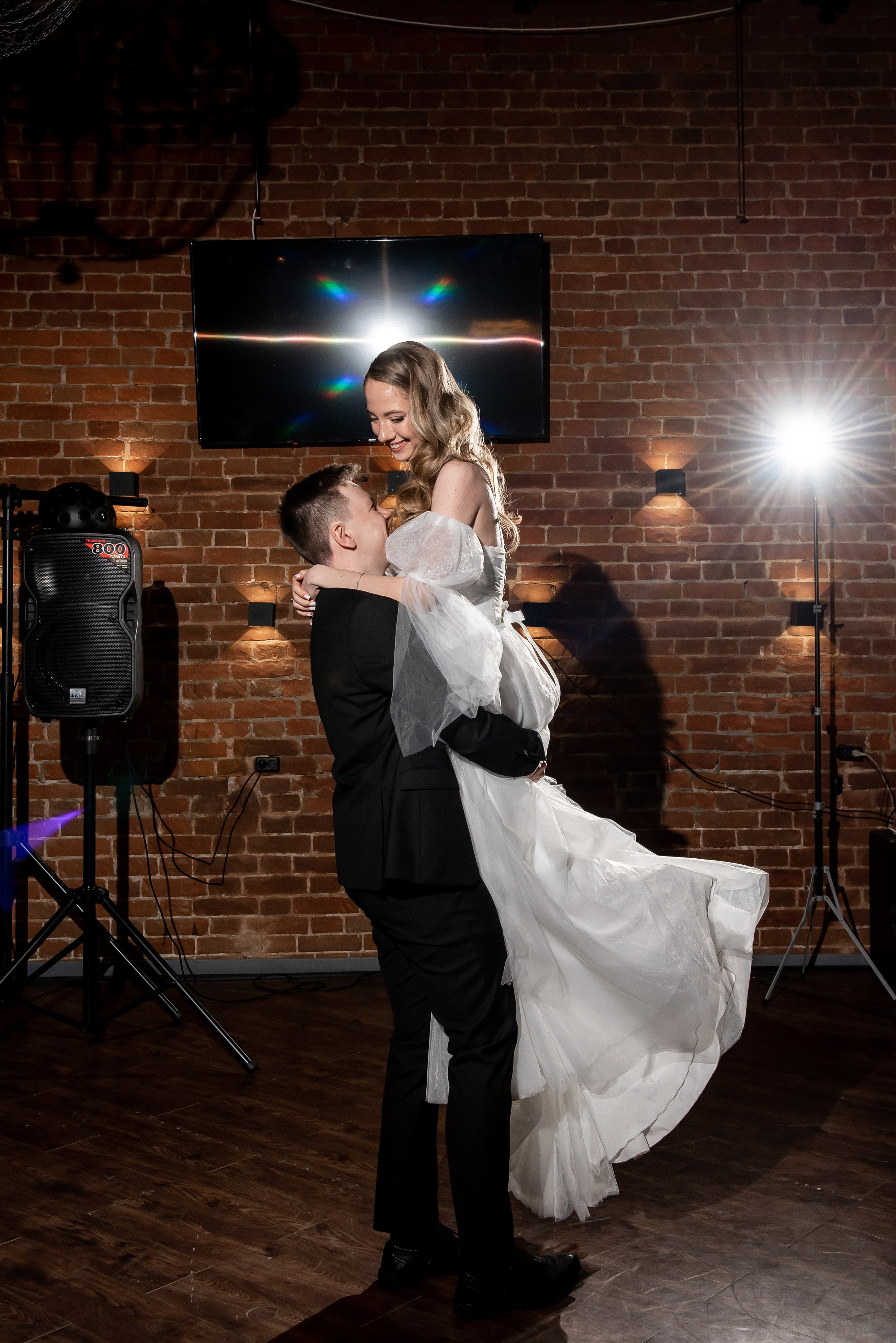 Даниил и Эмма. Свадебный фотограф в Новосибирске. Александра Верхушина