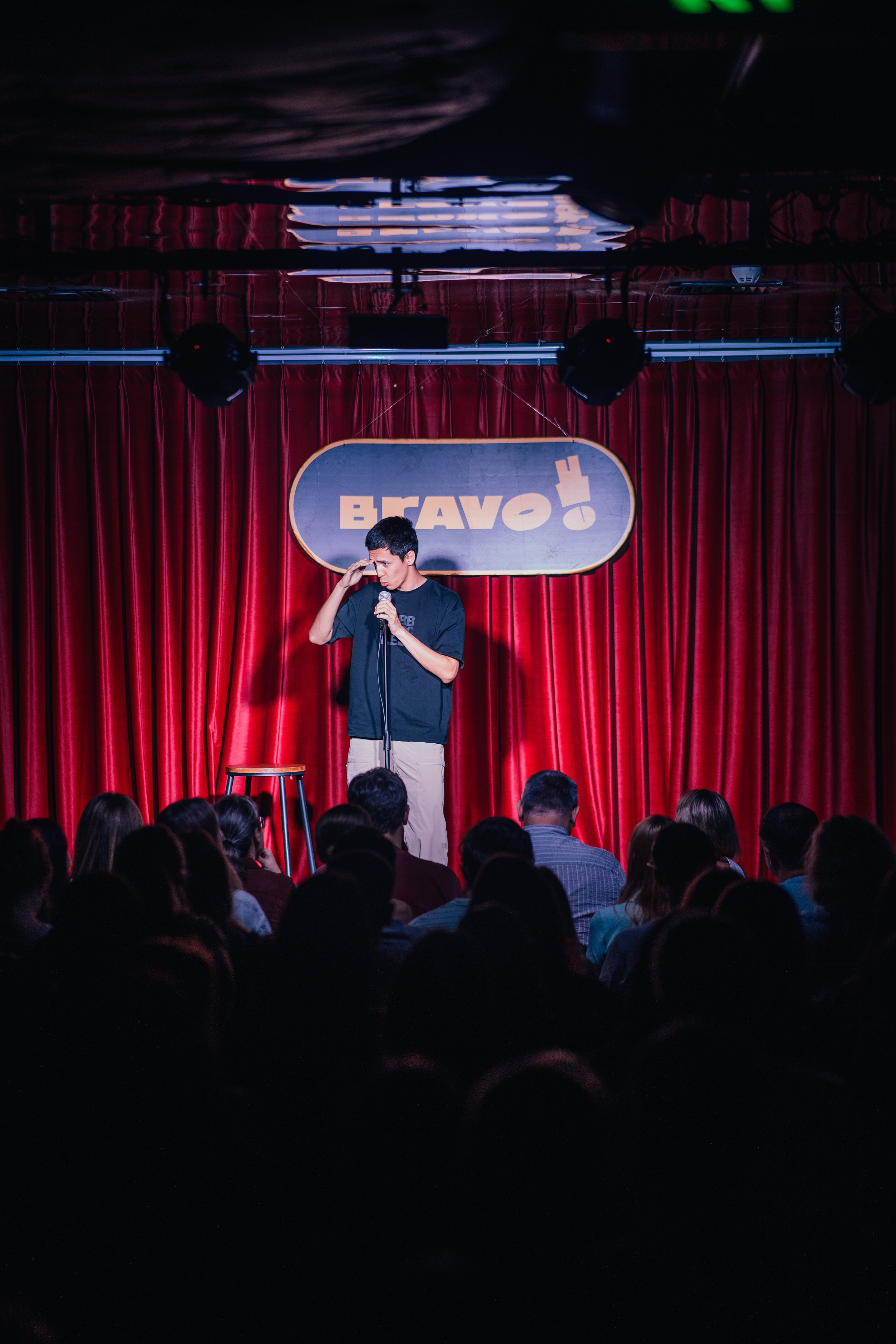 VANYA USOVICH GZ BRAVO stand up Club. Фотограф В Гуанчжоу и Шэньчжэнь Андрей Лопатин