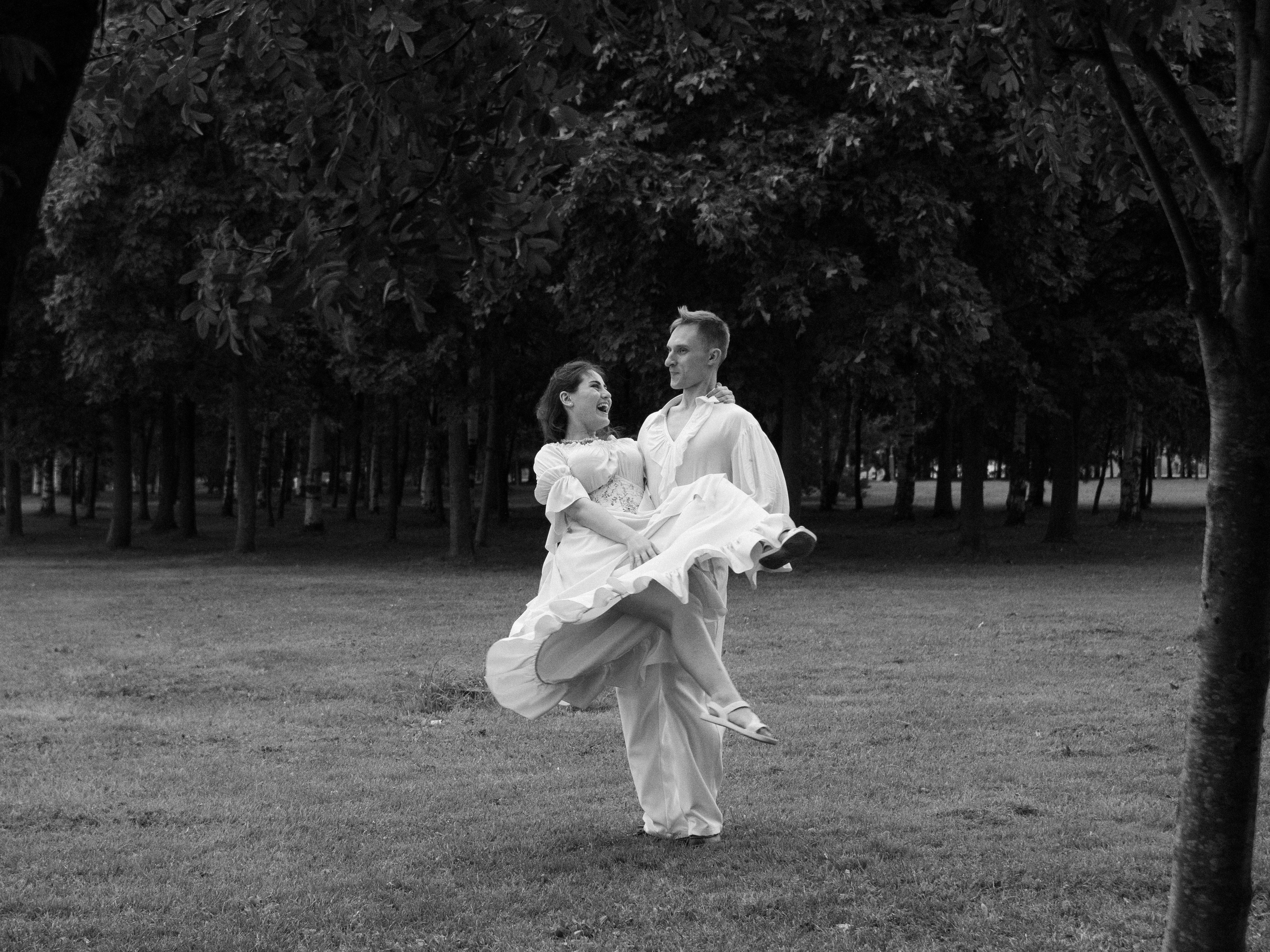 Предложение руки и сердца в парке 300летия. Фотограф в Санкт-Петербурге Ксения Яковчук
