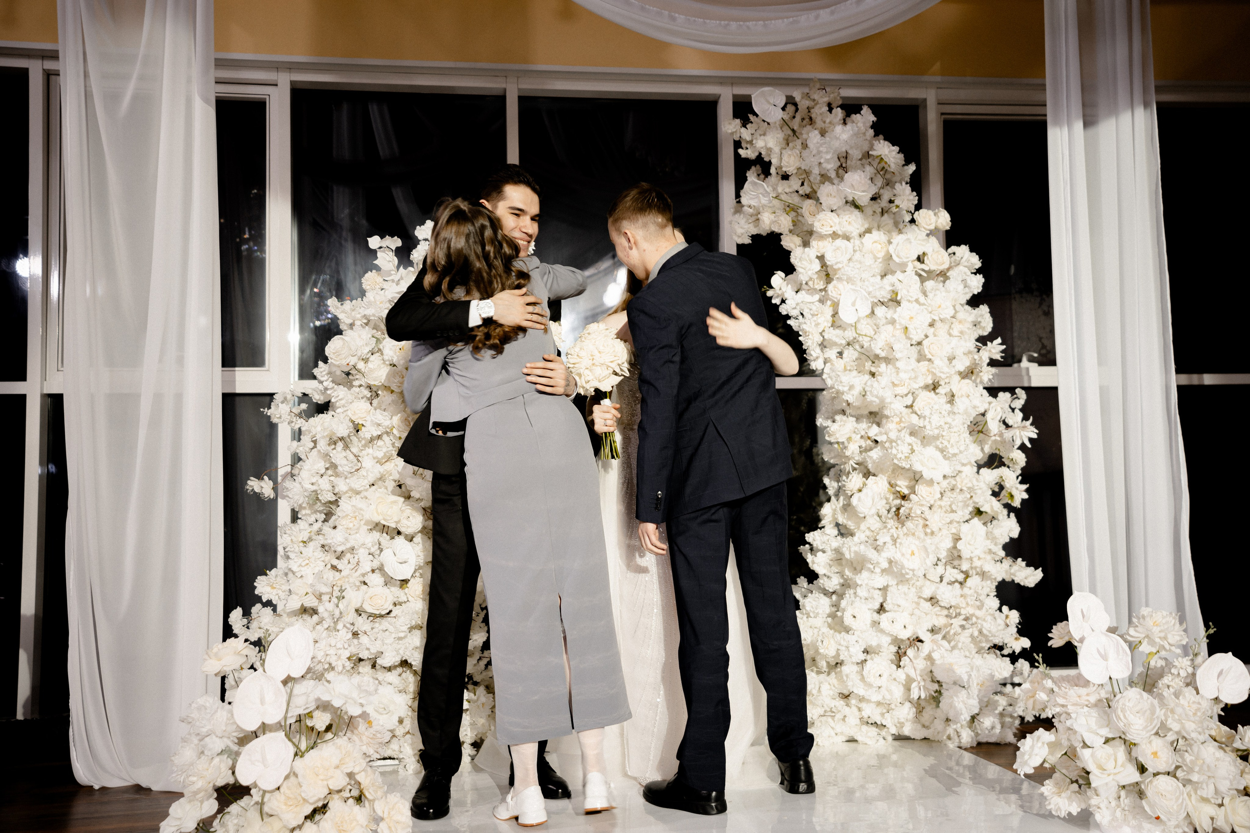 СВАДЕБНАЯ СЬЕМКА СБОРОВ В ОТЕЛЕ И ВЫЕЗД НА ЦЕРЕМОНИЮ (СНЯТО В СИБИРЕ В НИЖНЕВАРТОВСКЕ). Профессиональный фотограф, Санкт-Петербург — Виктория Богомолова