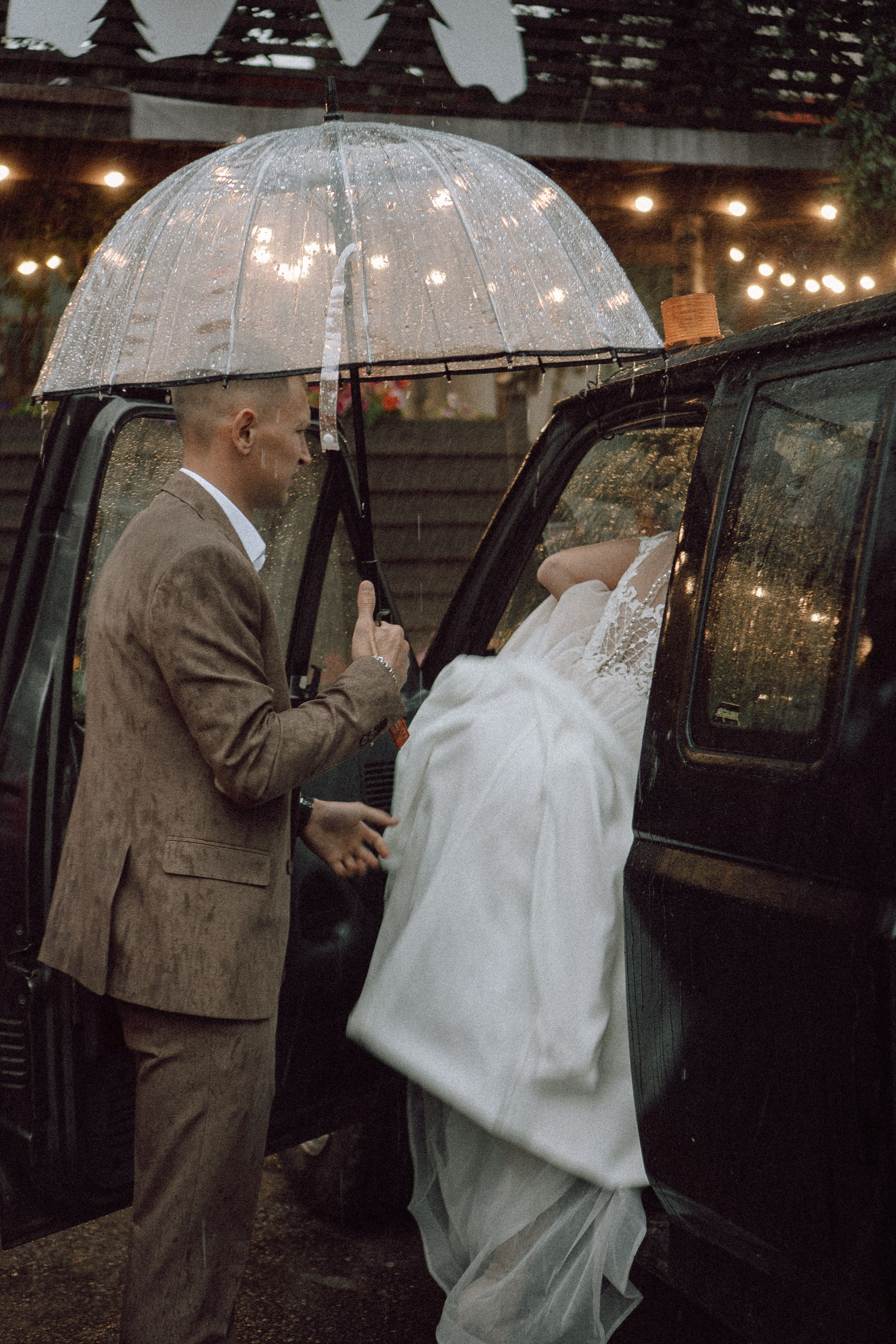 СВАДЕБНАЯ ФОТОСЕССИИЯ ПАРЫ В ГОРОДЕ ПРИОЗЕРСК В СОСНОВОМ ЛЕСУ И С ПИКАПОМ. Профессиональный фотограф, Санкт-Петербург — Виктория Богомолова