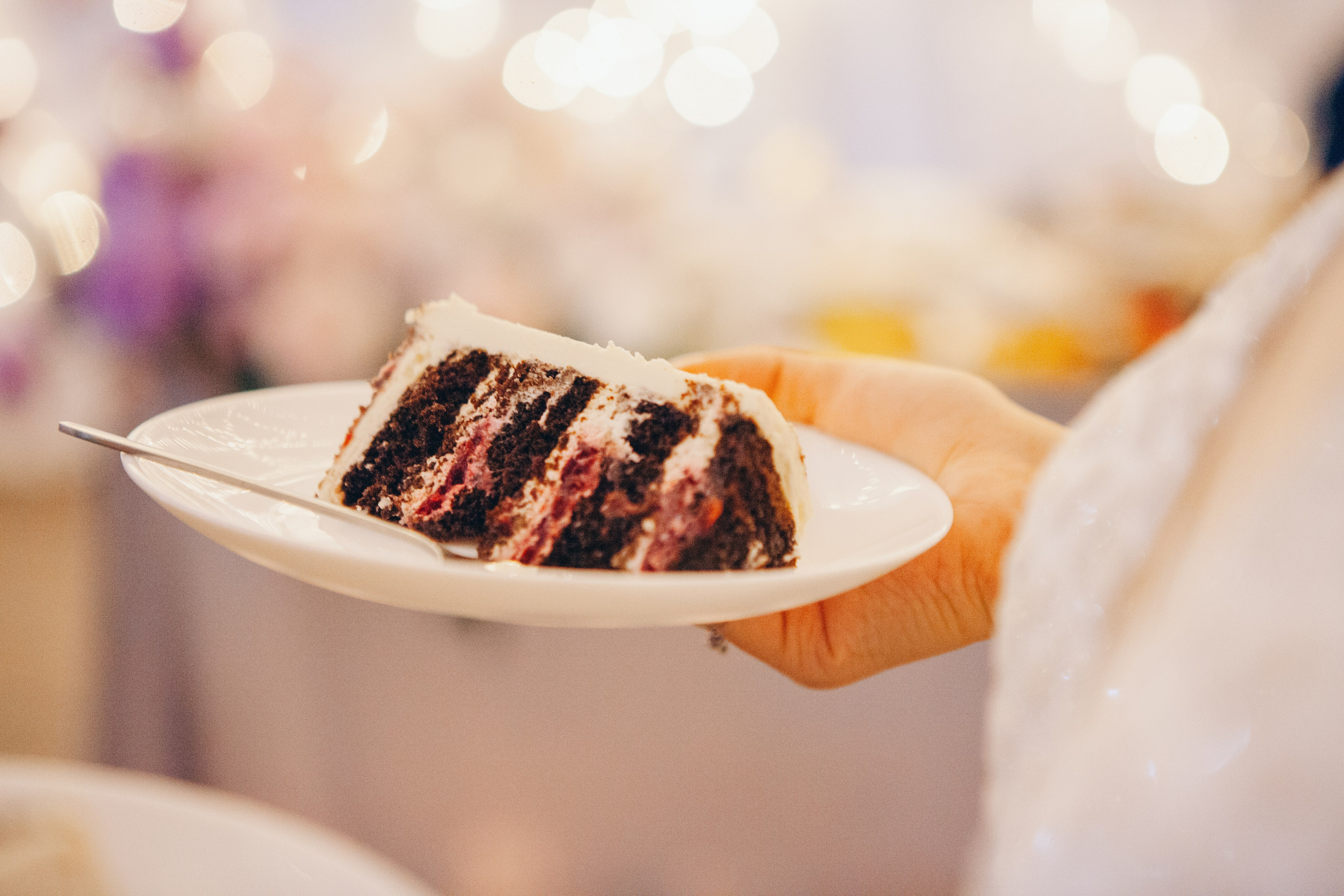 Свадебная фотосессия в отеле hartwell hotel и на патриарших прудах. Фотограф Ольга Ефремова