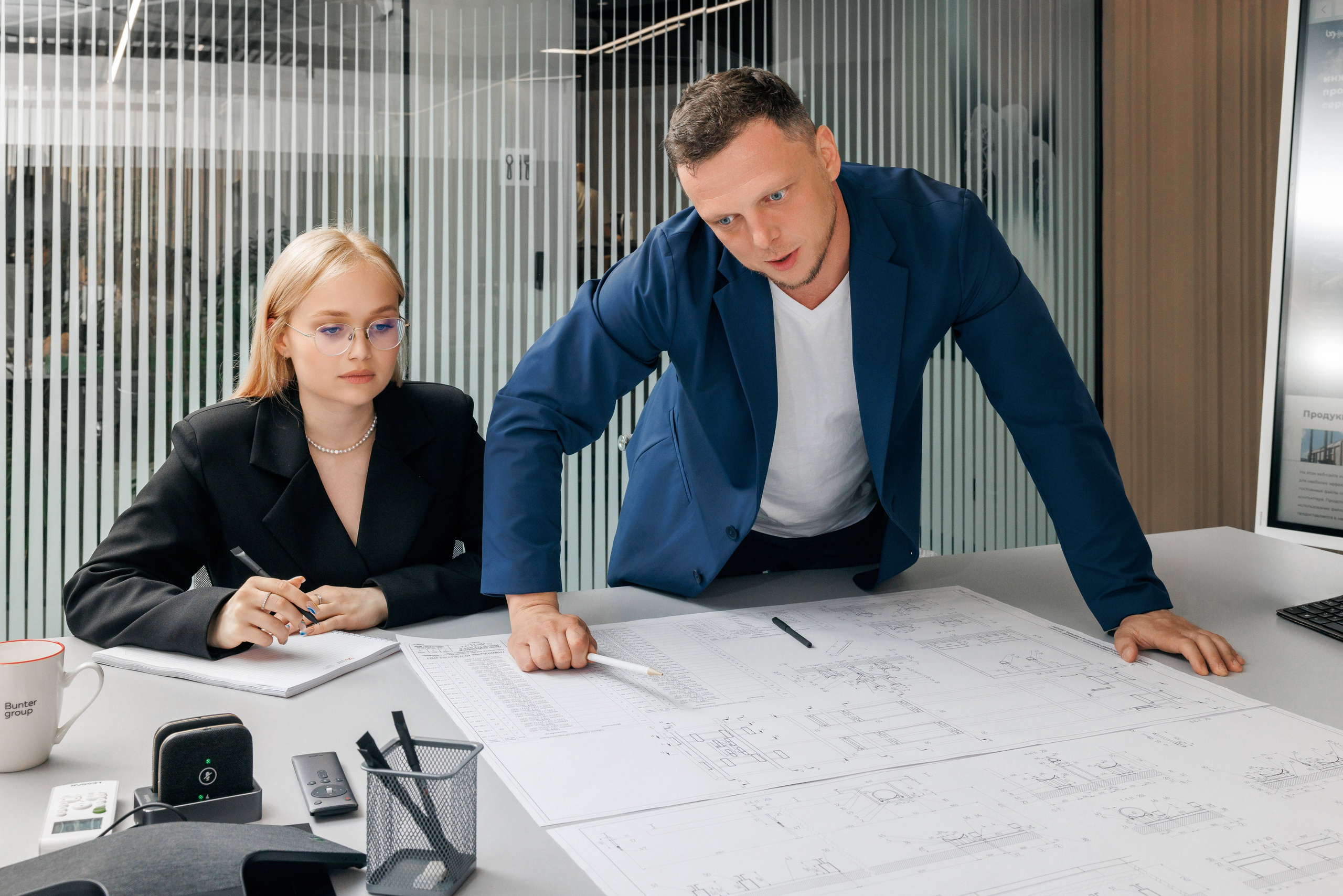 Съёмка сотрудников в офисе. Фотограф Виталий Хайлов, Екатеринбург