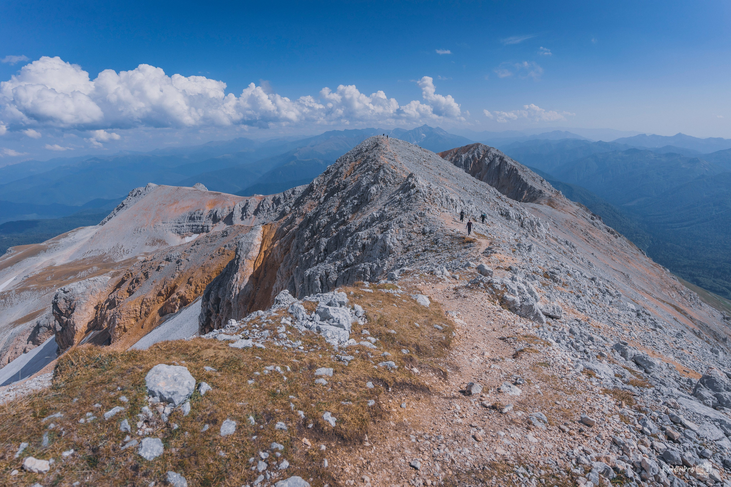 Поход на Оштен с командой Мадьяр 10.09.24. Репортажный фотограф в Краснодаре Рындин Дмитрий