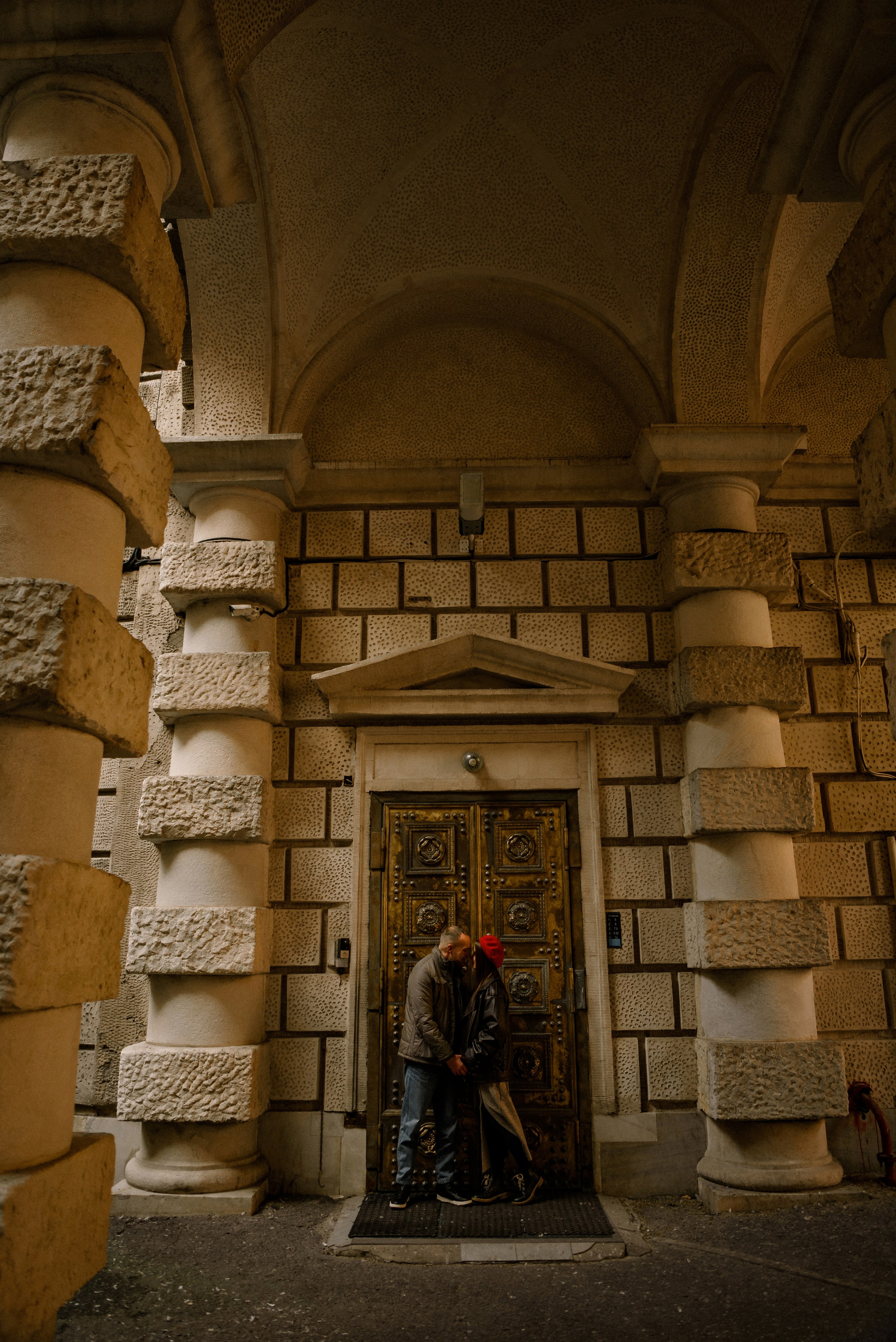 Люба и Коля. Осень на Петроградке. Свадебный фотограф в Санкт-Петербурге София Шубик