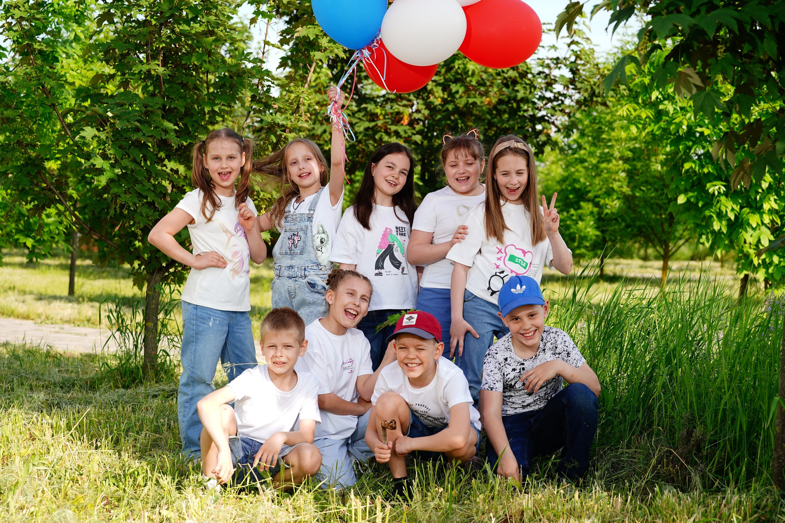 Фотосессия с классом 75 шк 2023. MEMENTO.Выпускные альбомы, школьные, юбилейные и другие книги. Ростов-на-Дону