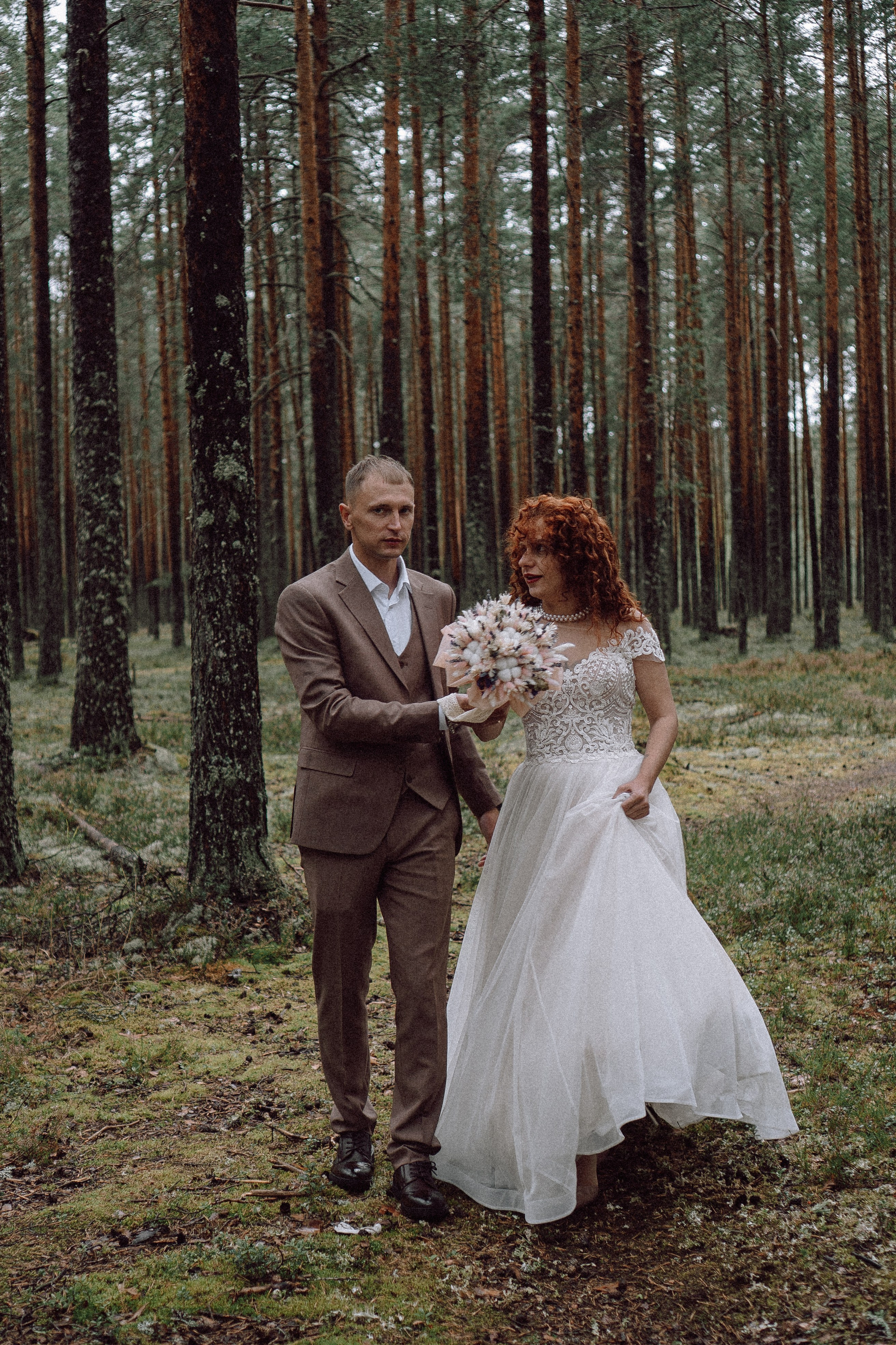 СВАДЕБНАЯ ФОТОСЕССИИЯ ПАРЫ В ГОРОДЕ ПРИОЗЕРСК В СОСНОВОМ ЛЕСУ И С ПИКАПОМ. Профессиональный фотограф, Санкт-Петербург — Виктория Богомолова