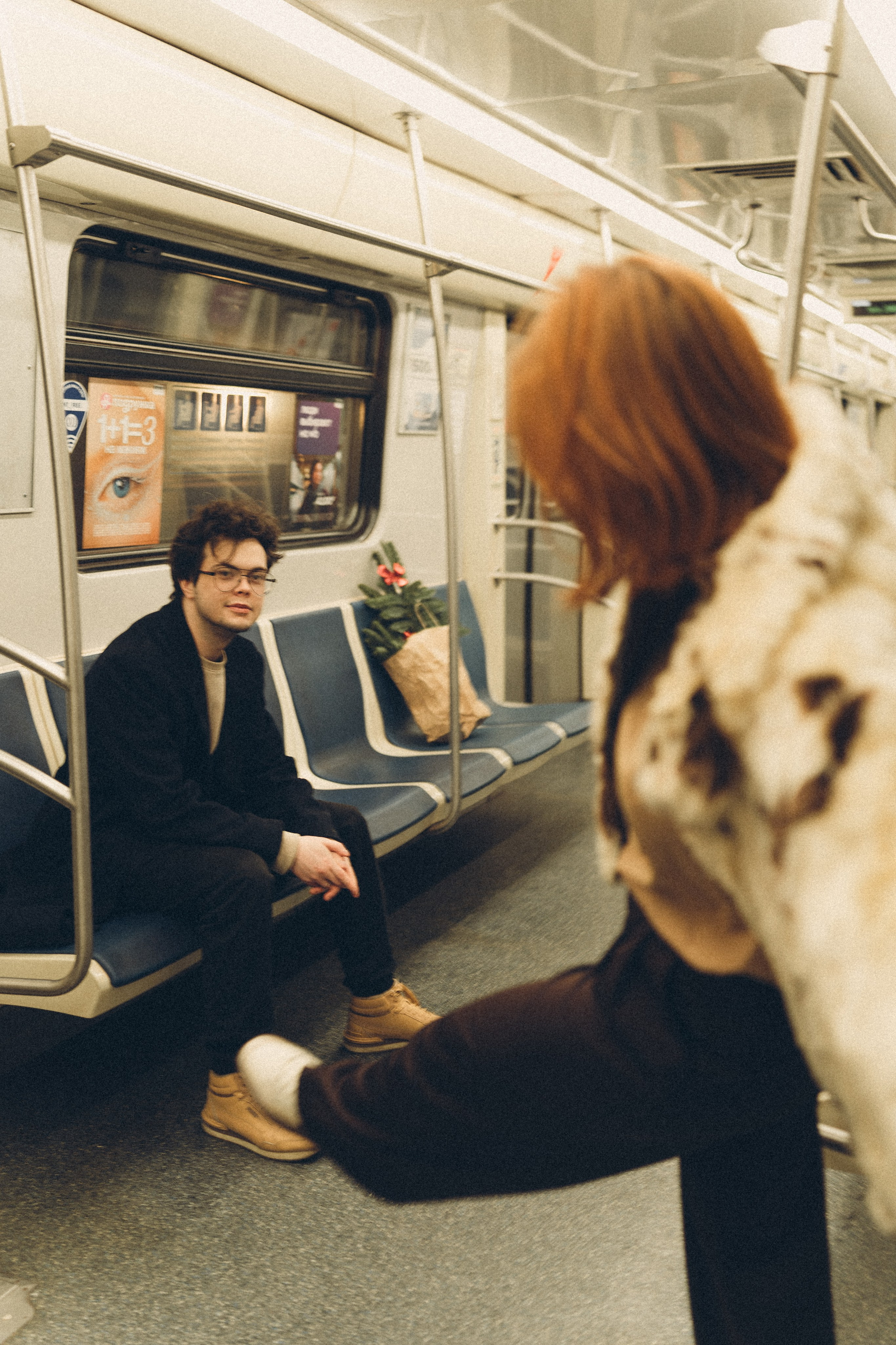 НОВОГОДНЯЯ ФОТОСЕСИИЯ ПАРЫ В МЕТРО ЛЮБОВЬ. Профессиональный фотограф, Санкт-Петербург — Виктория Богомолова