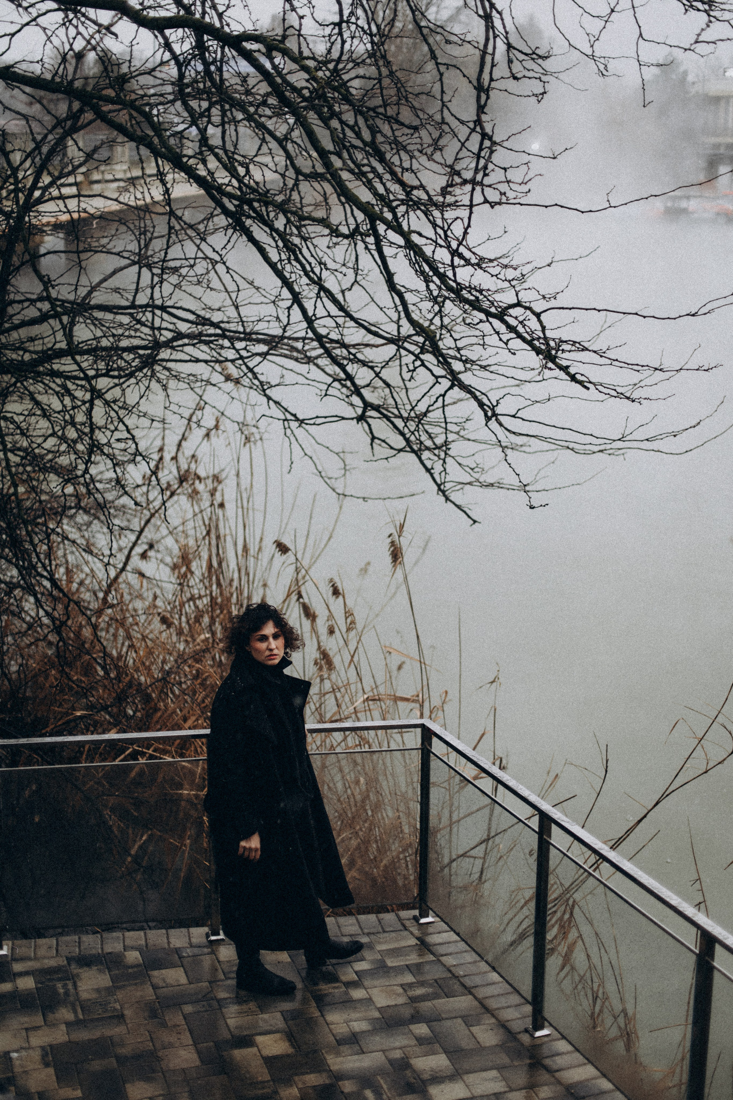 Женская фотосессия: индивидуальные, стильные, чувственные снимки. Подчеркну вашу красоту и уникальность. Студийная съёмка, естественный свет, портреты, женственность, эмоции. Фотограф в Краснодаре, помощь с позированием.