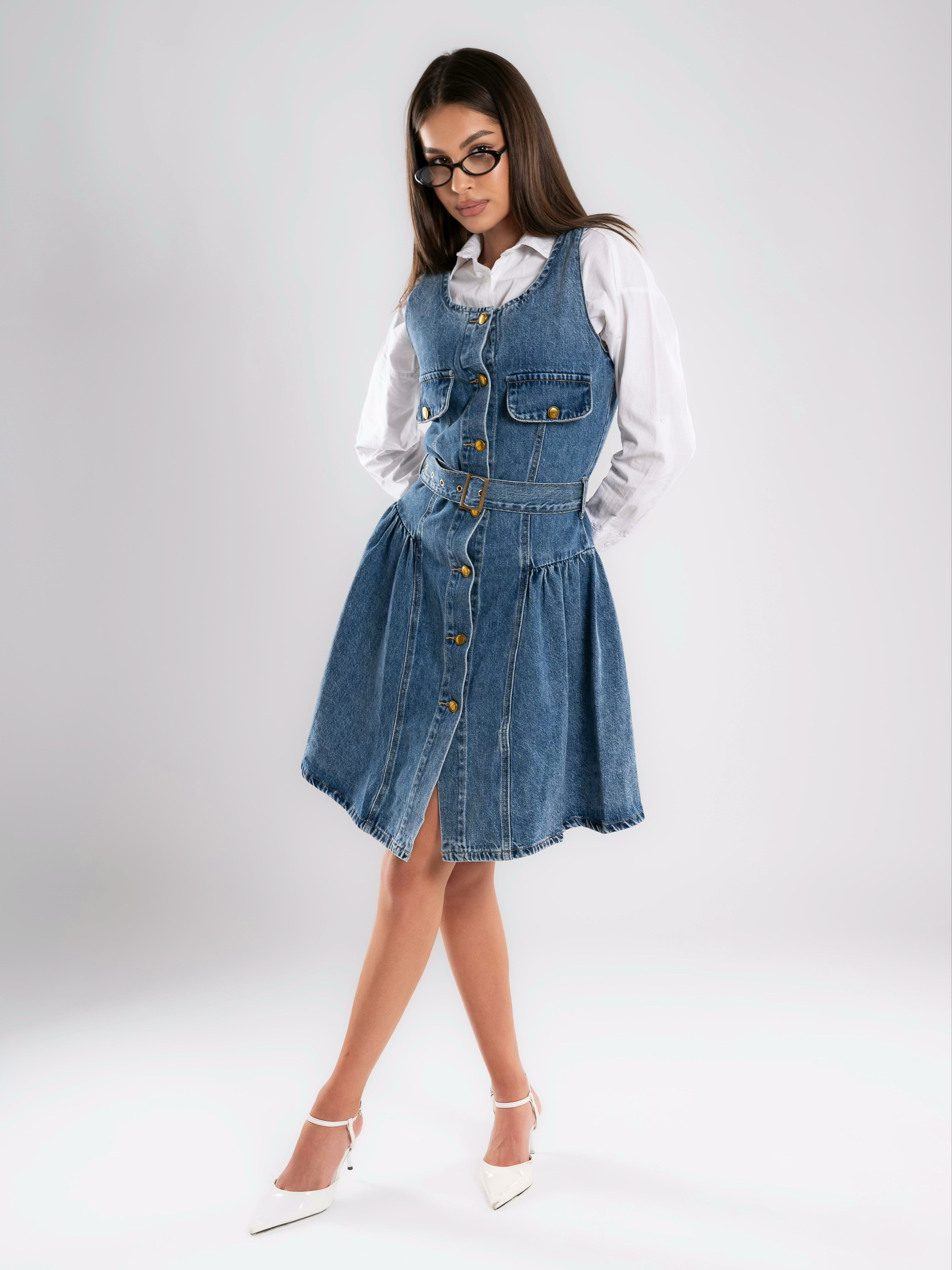 Джинсовый сарафан на 2х моделях. Предметный фотограф, фото для маркетплейсов Пятигорск, КМВ