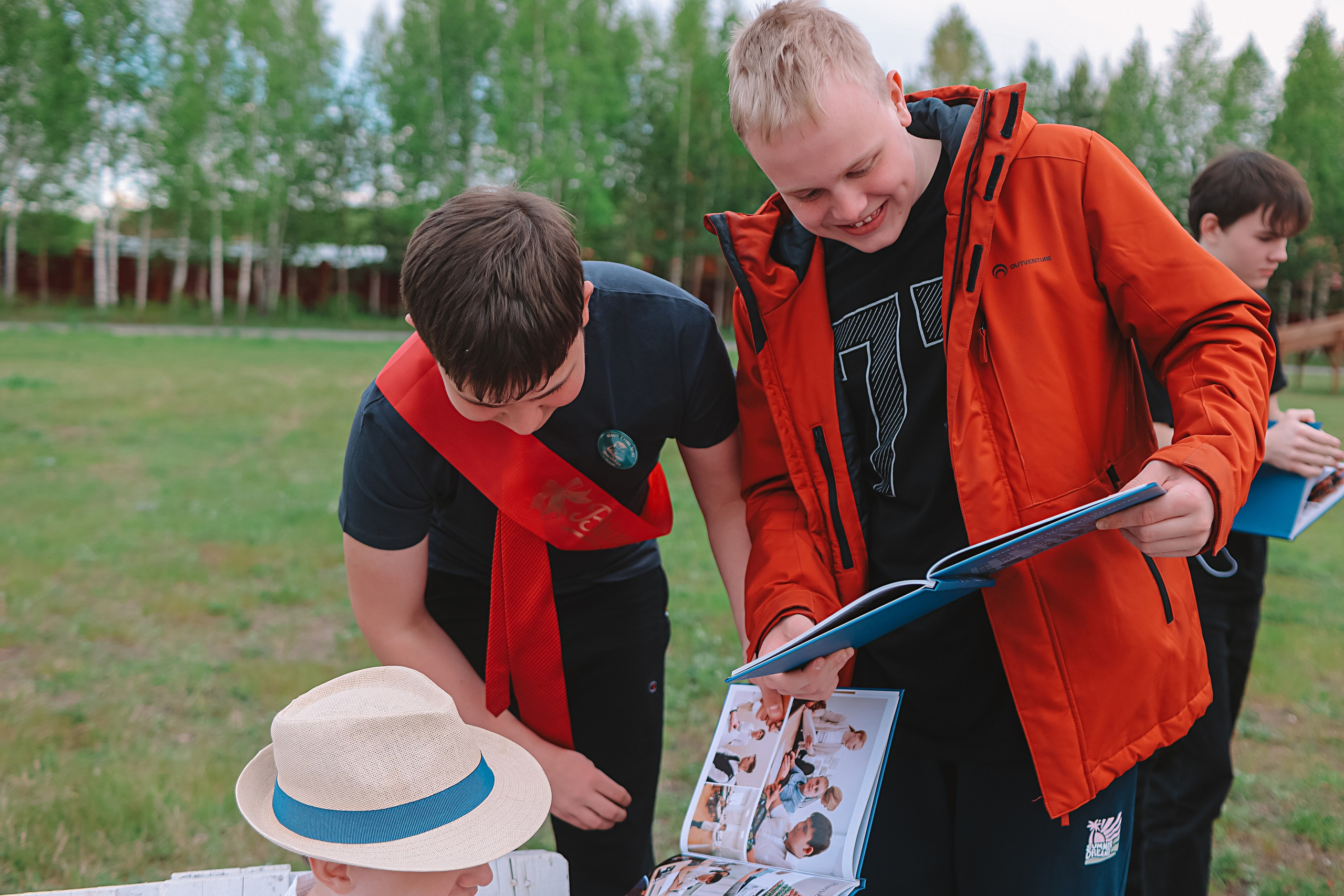 Последний звонок. Семейный фотограф Тюмень, фотограф на роды Салмина Мария