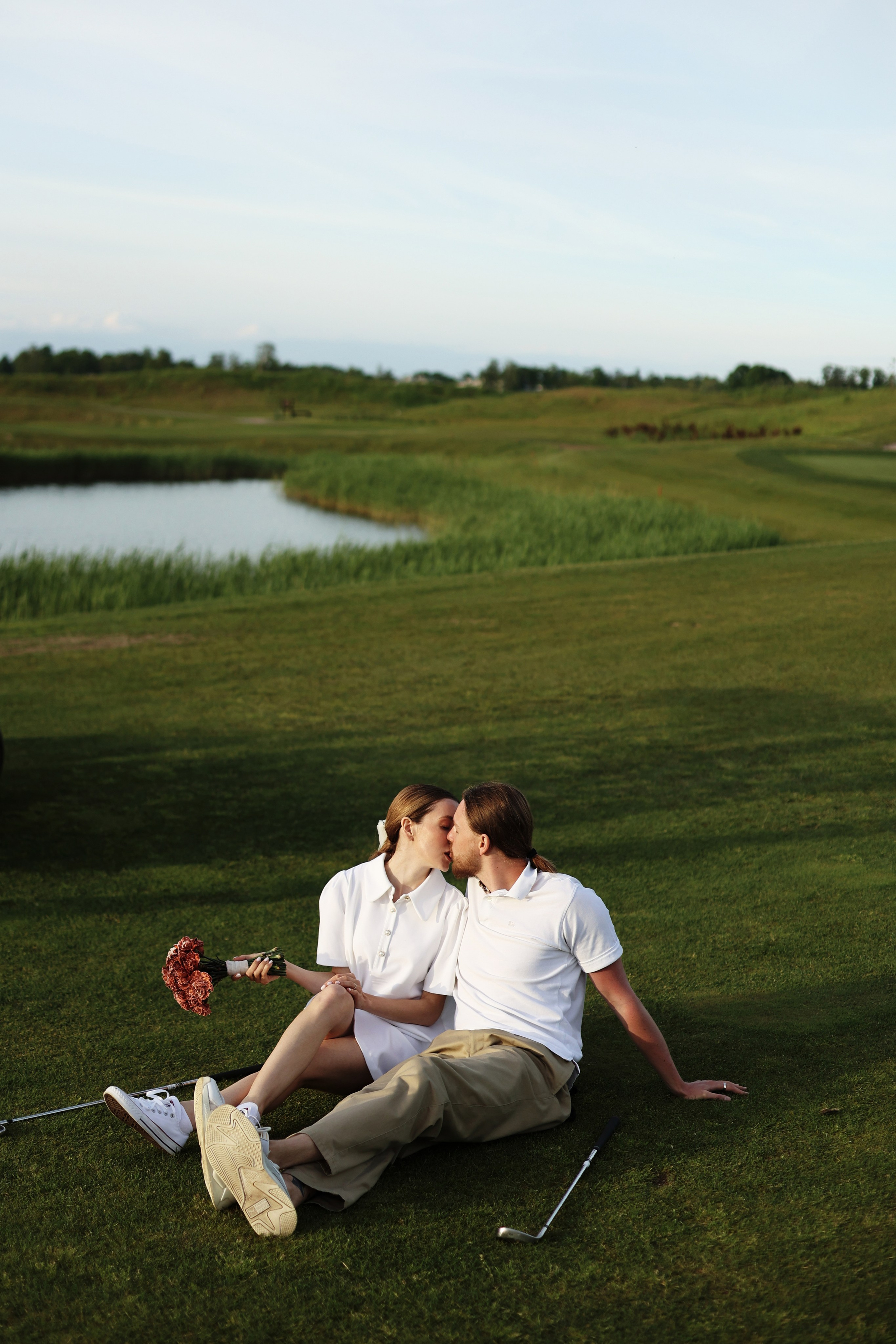 Свадебная фотосессия в гольф-клубе Петергофа. Свадебный и love story фотограф в Санкт-Петербурге (Спб) Natali Iva