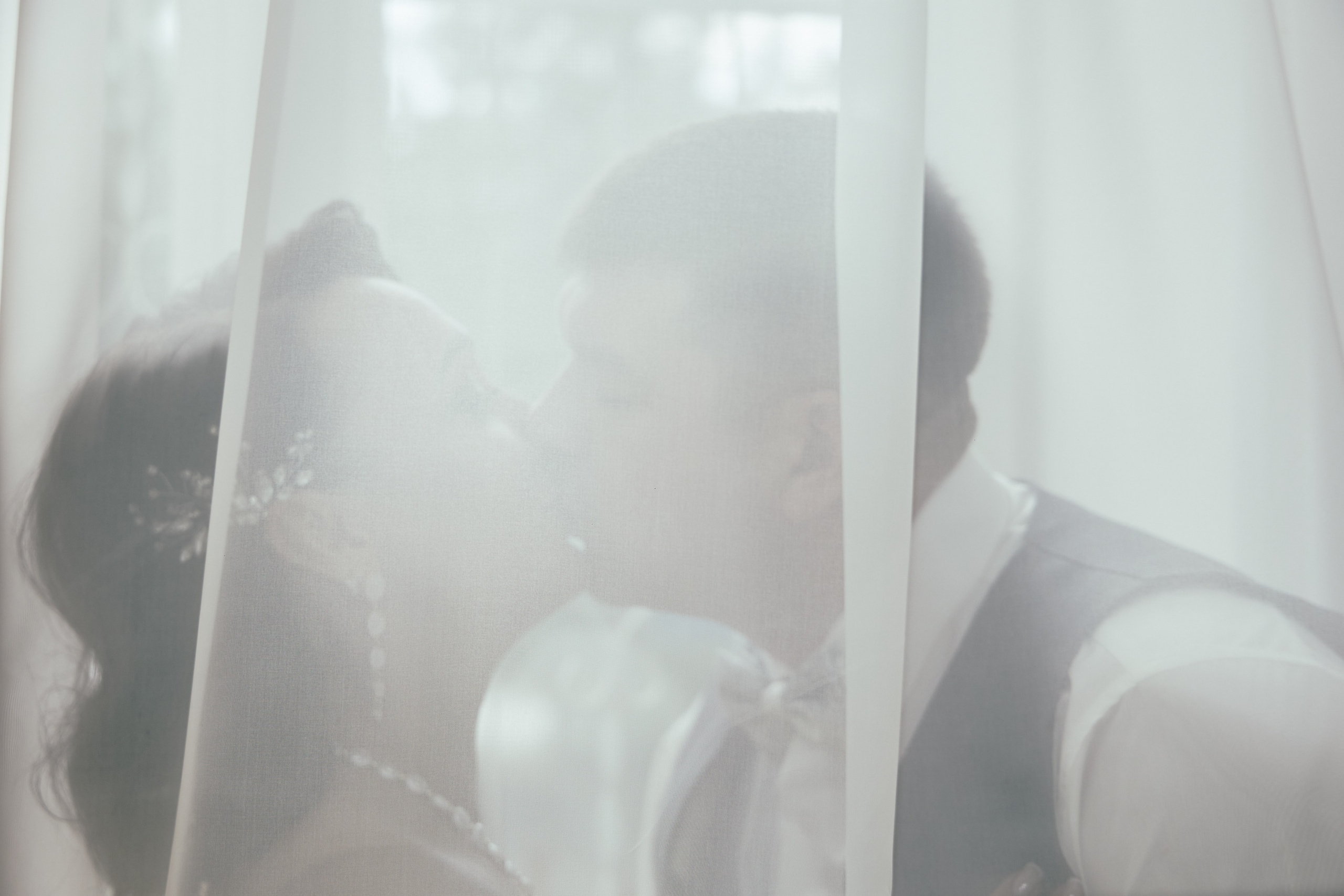 Фотосъемка в ЗАГСе, прогулка молодых, банкет