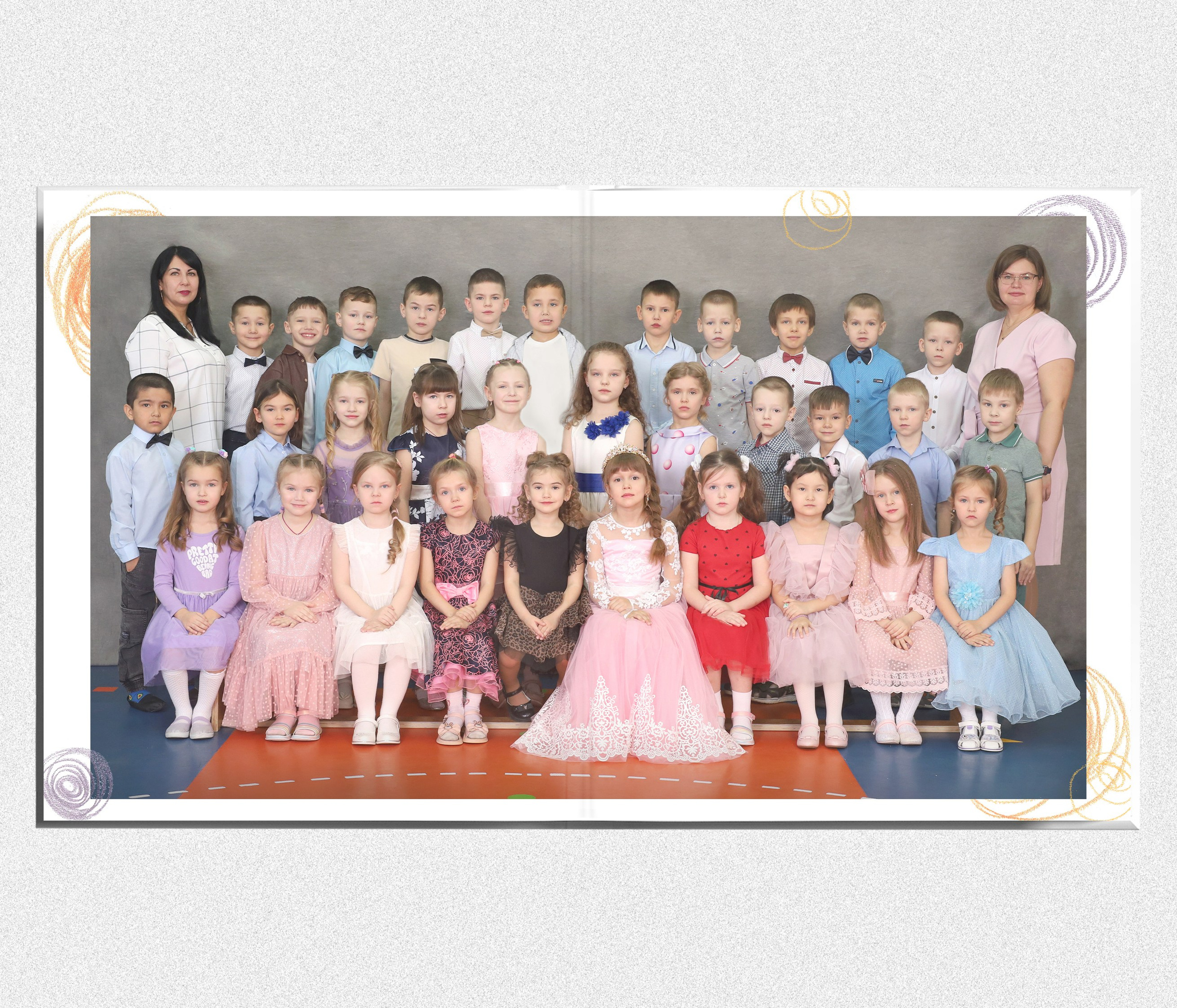 Детская фотокнига "Солнечные зайчики". Выпускные альбомы в Тюмени для школ, садов, вузов спортивных секций