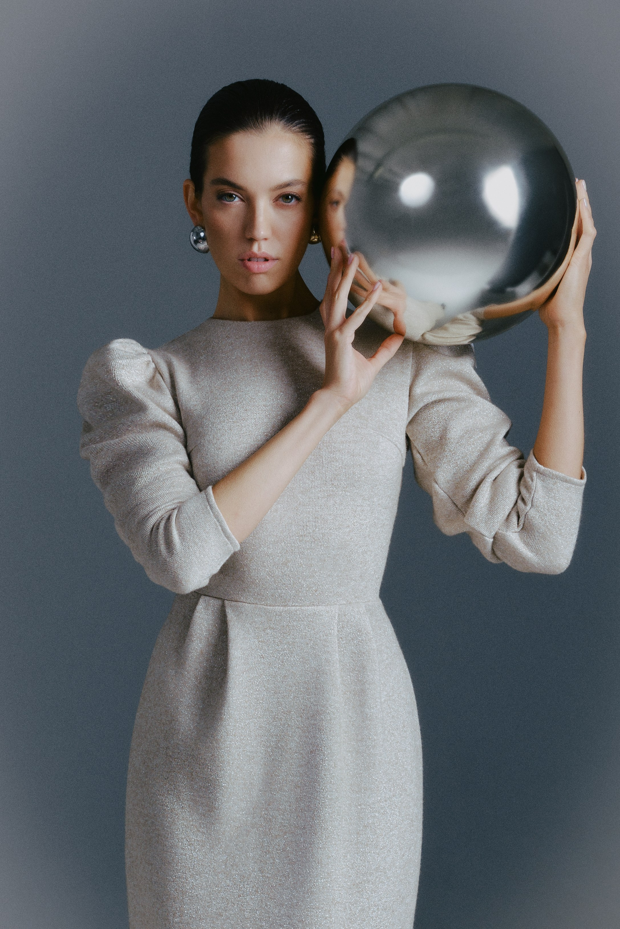 BELOE ZOLOTO NEW YEAR'24 LOOKBOOK. Фотограф Александра Емельянова