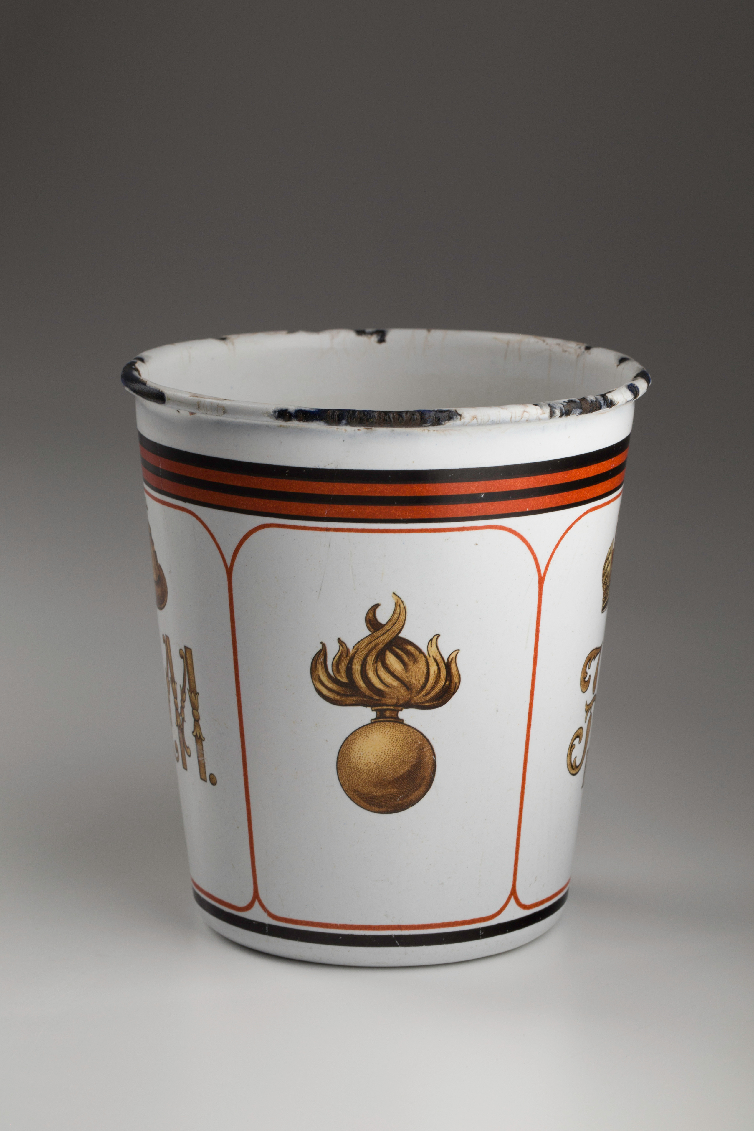 Предметная съёмка: полковые стопы. Бизнес-портрет | Хедшот-фотограф | Студия делового портрета в Москве