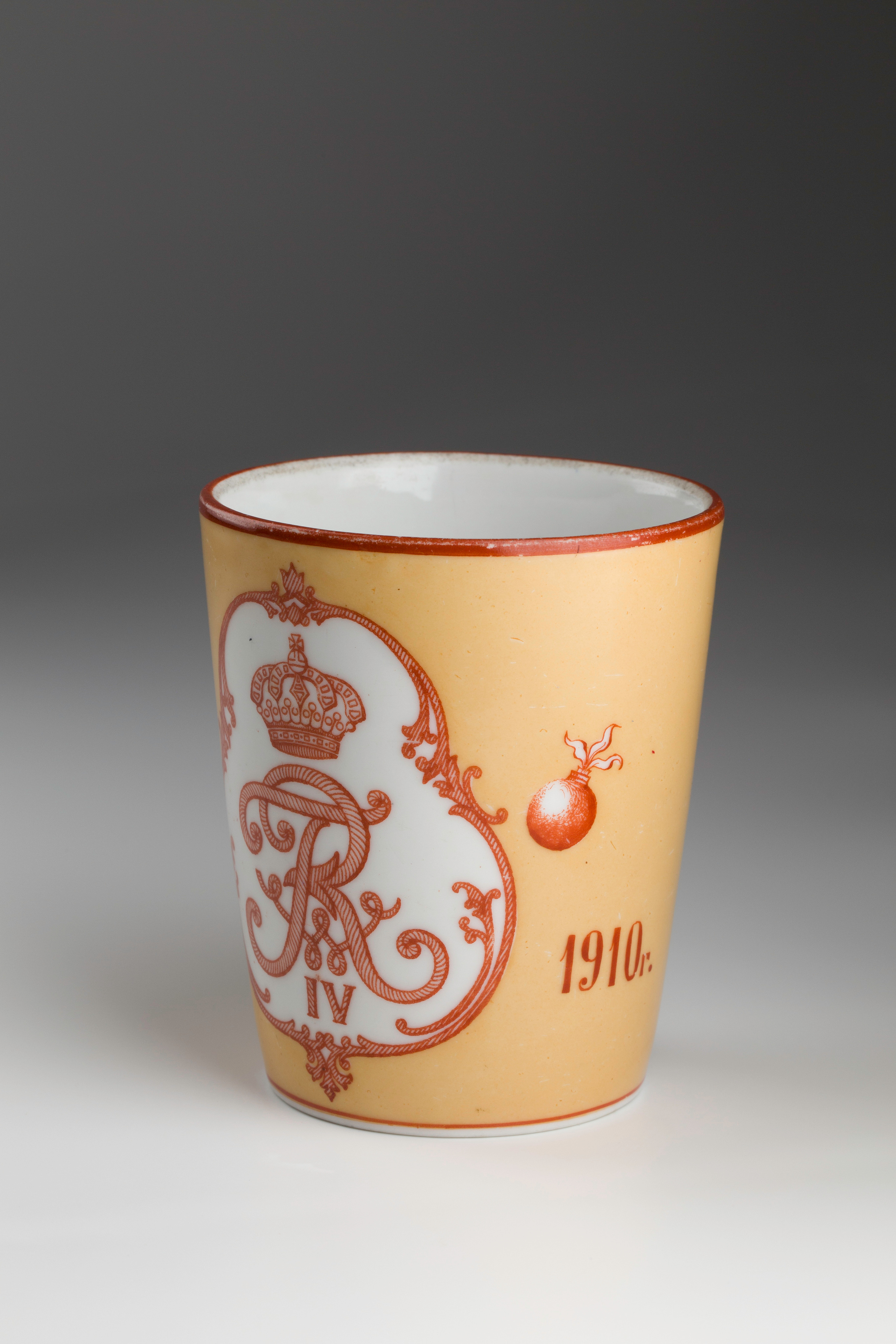 Предметная съёмка: полковые стопы. Бизнес-портрет | Хедшот-фотограф | Студия делового портрета в Москве