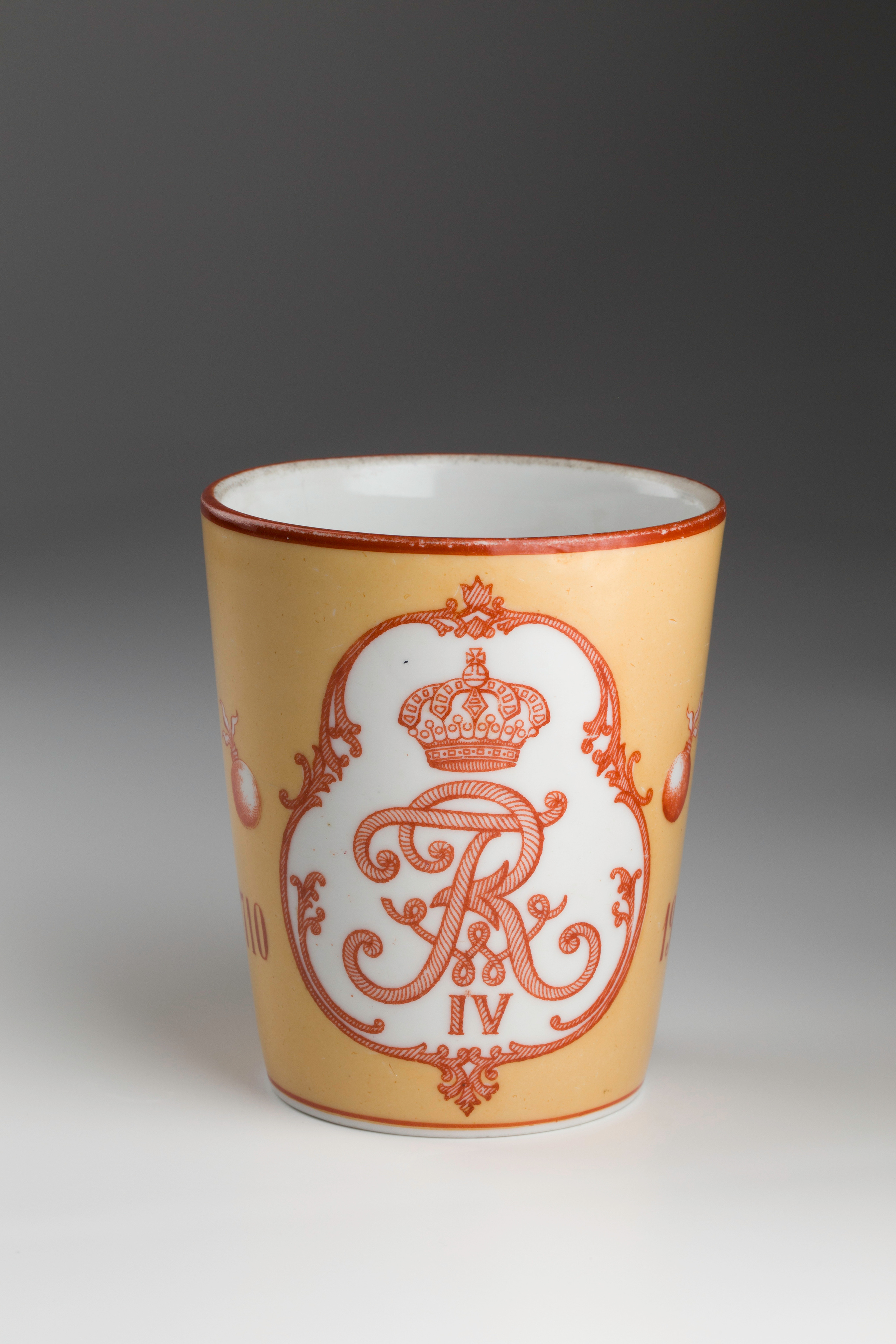 Предметная съёмка: полковые стопы. Бизнес-портрет | Хедшот-фотограф | Студия делового портрета в Москве