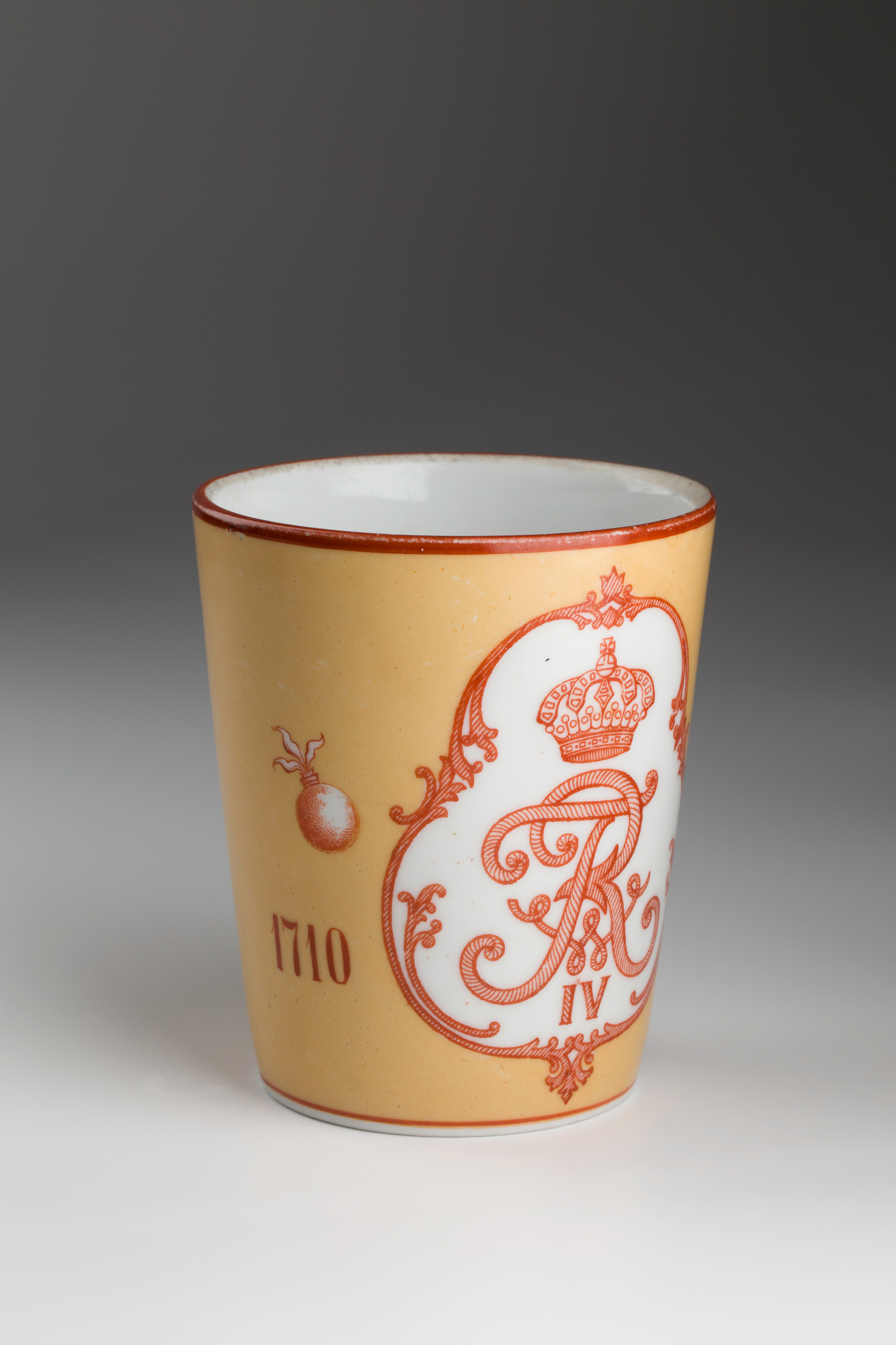 Предметная съёмка: полковые стопы. Бизнес-портрет | Хедшот-фотограф | Студия делового портрета в Москве