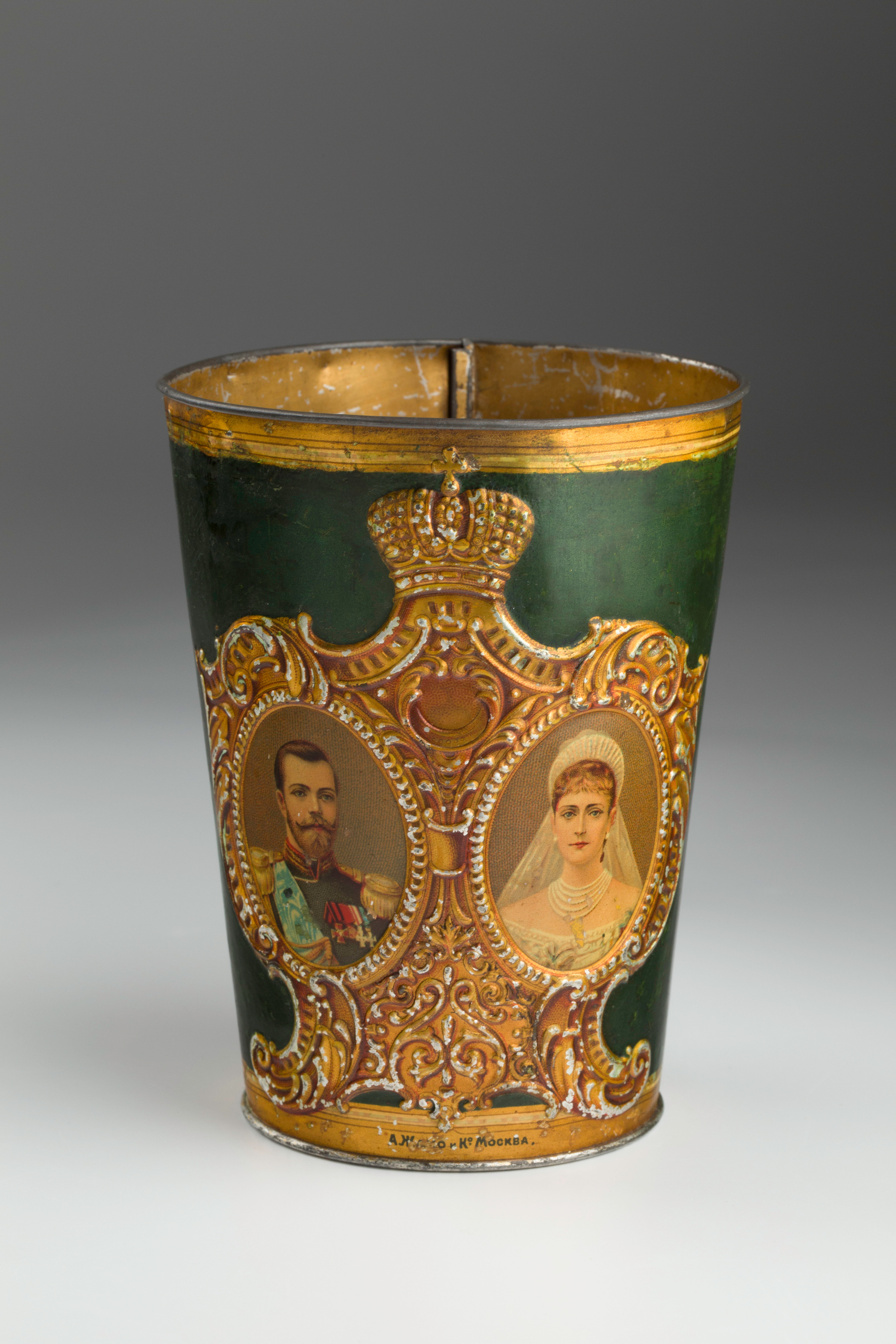 Предметная съёмка: полковые стопы. Бизнес-портрет | Хедшот-фотограф | Студия делового портрета в Москве