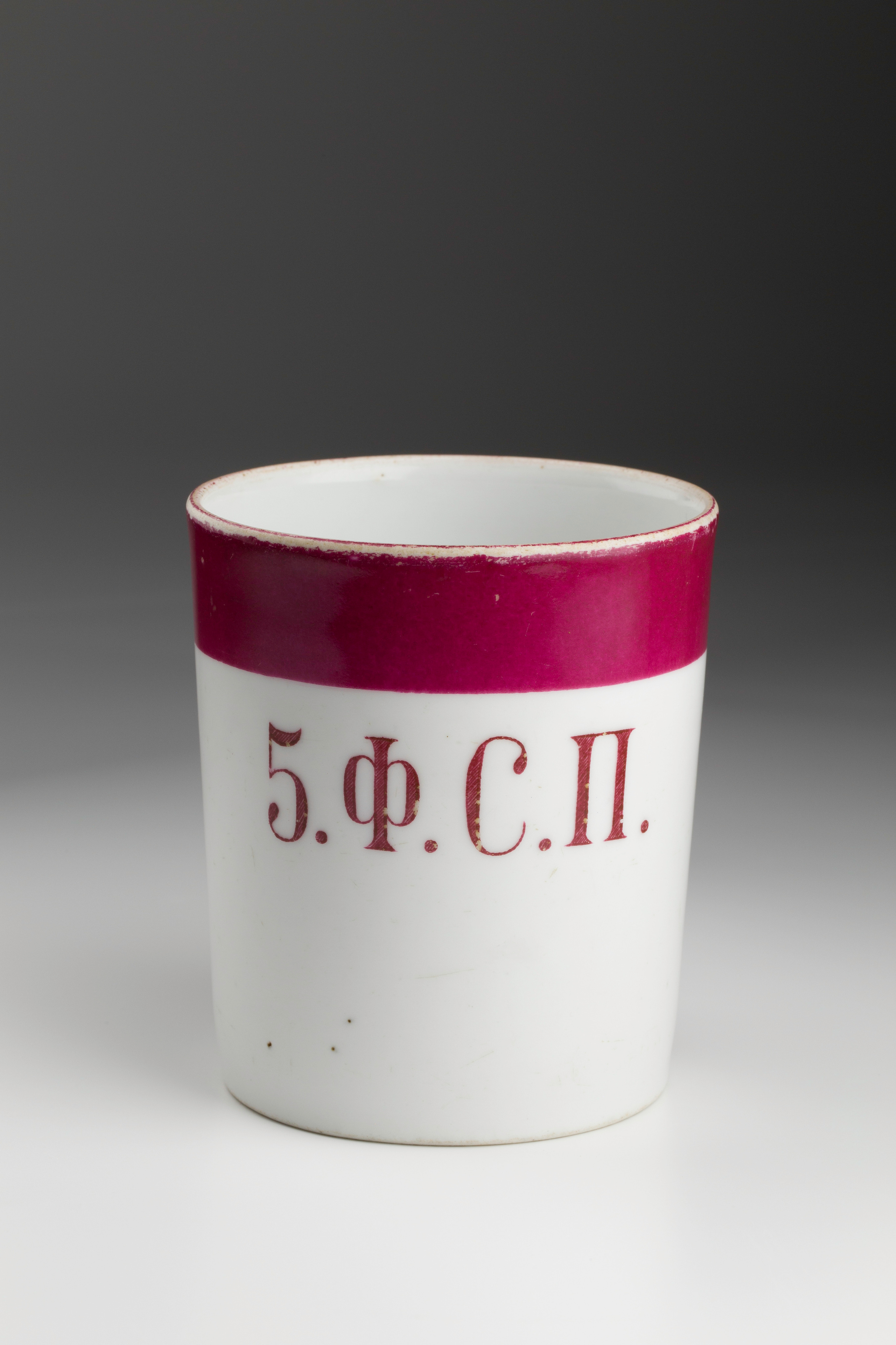 Предметная съёмка: полковые стопы. Бизнес-портрет | Хедшот-фотограф | Студия делового портрета в Москве