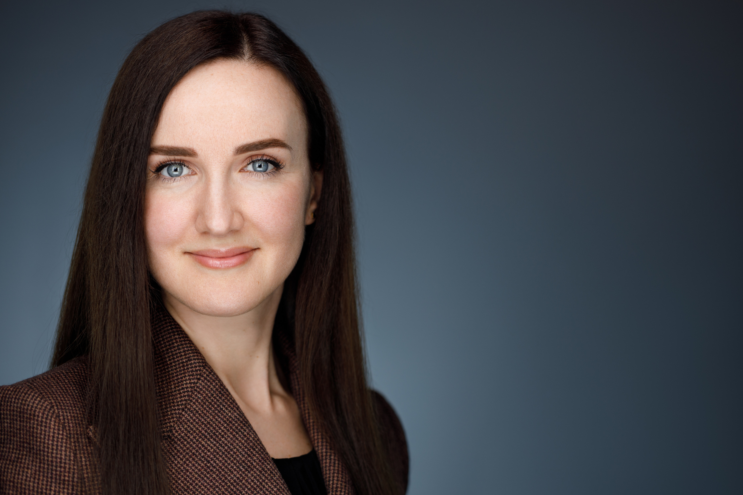 Деловые портреты компании. Бизнес-портрет | Хедшот-фотограф | Студия делового портрета в Москве