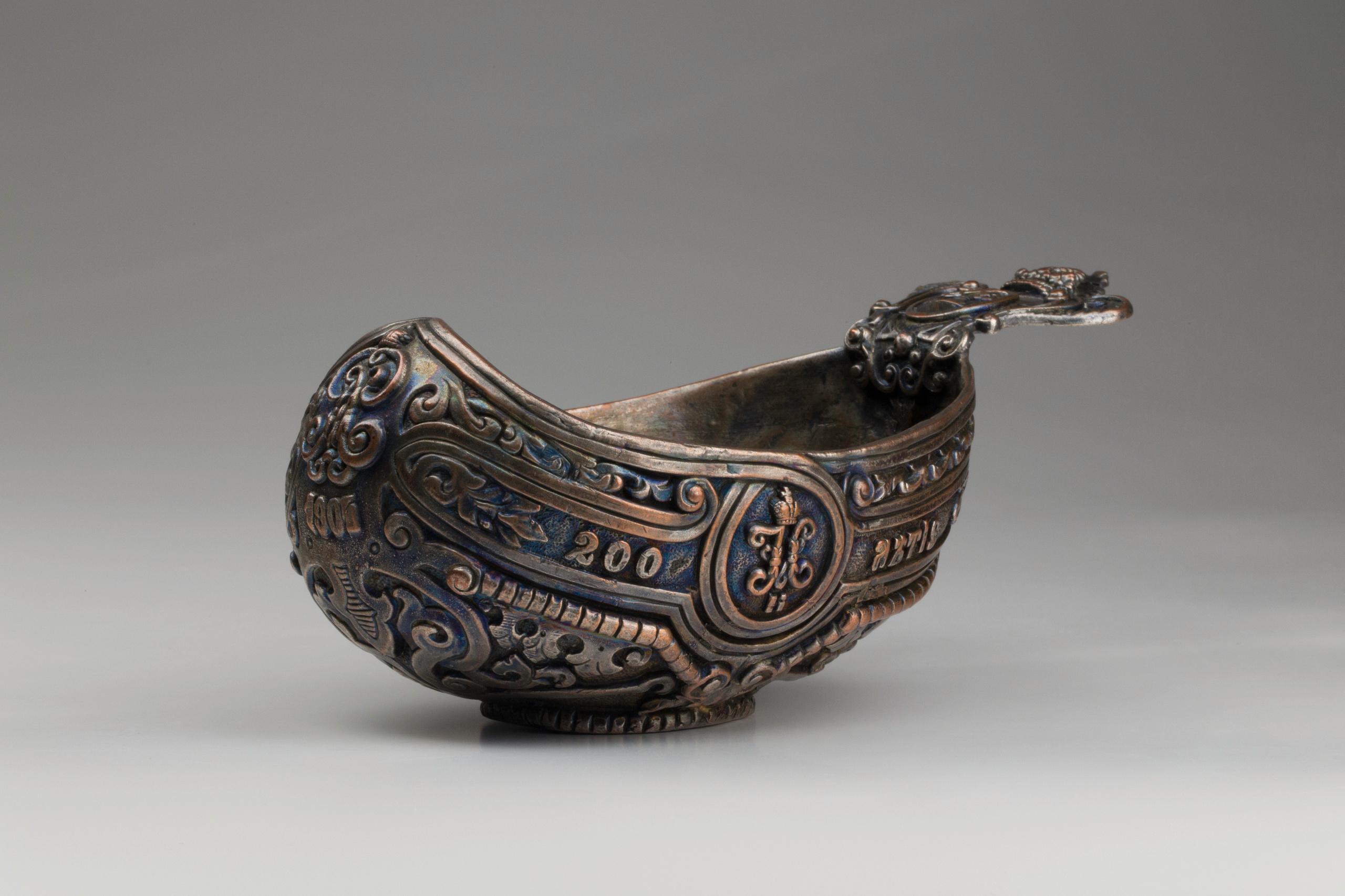 Предметная съёмка: полковые стопы. Бизнес-портрет | Хедшот-фотограф | Студия делового портрета в Москве