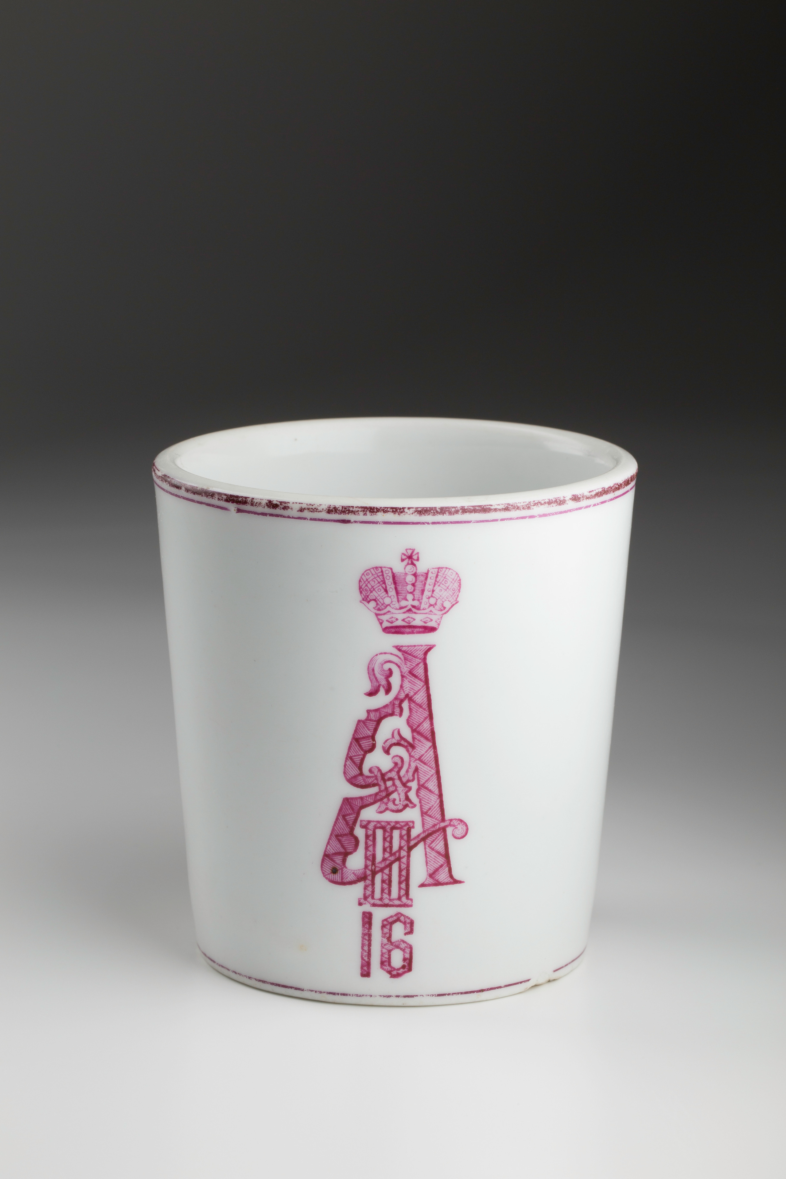 Предметная съёмка: полковые стопы. Бизнес-портрет | Хедшот-фотограф | Студия делового портрета в Москве