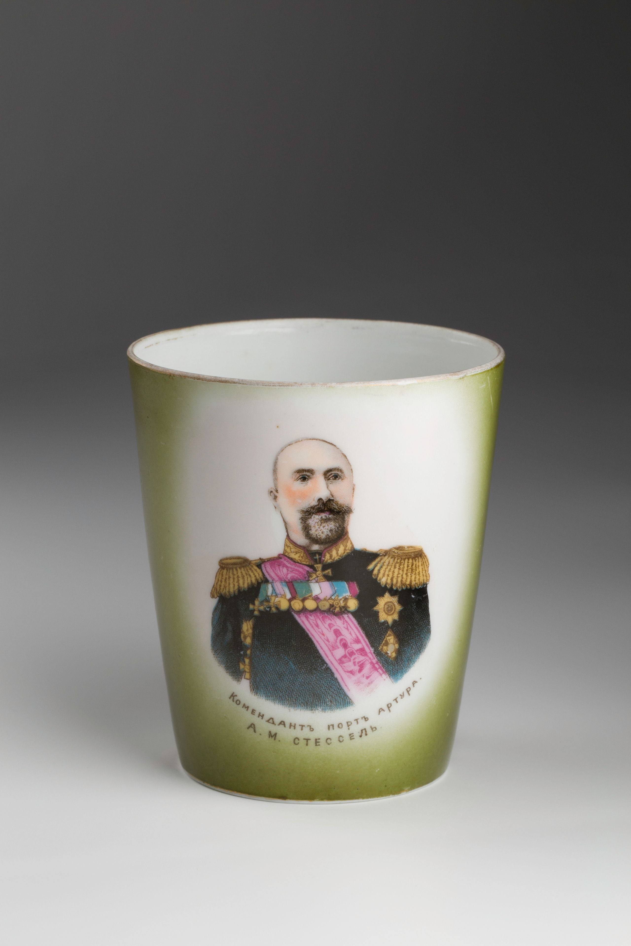 Предметная съёмка: полковые стопы. Бизнес-портрет | Хедшот-фотограф | Студия делового портрета в Москве