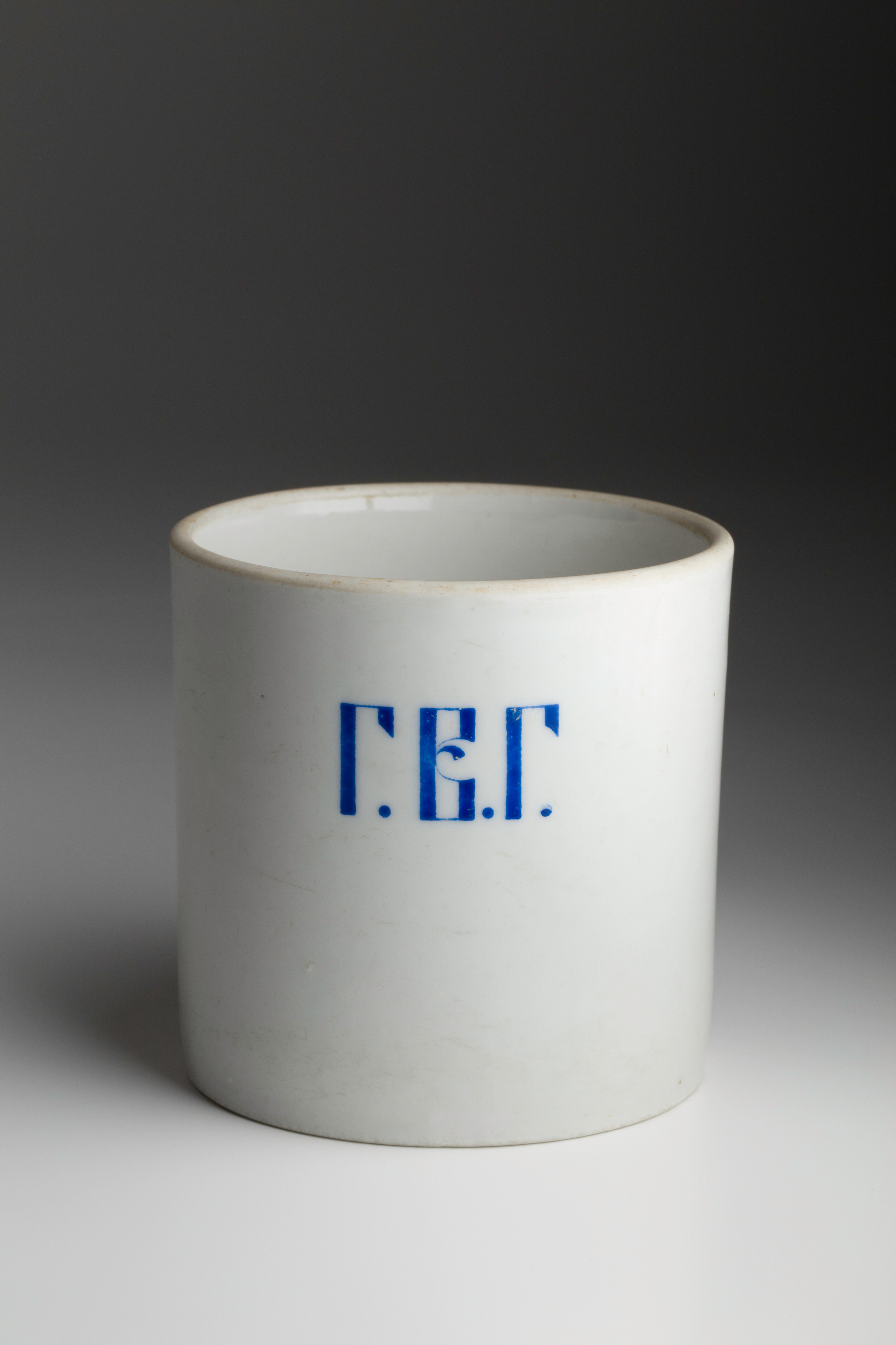 Предметная съёмка: полковые стопы. Бизнес-портрет | Хедшот-фотограф | Студия делового портрета в Москве