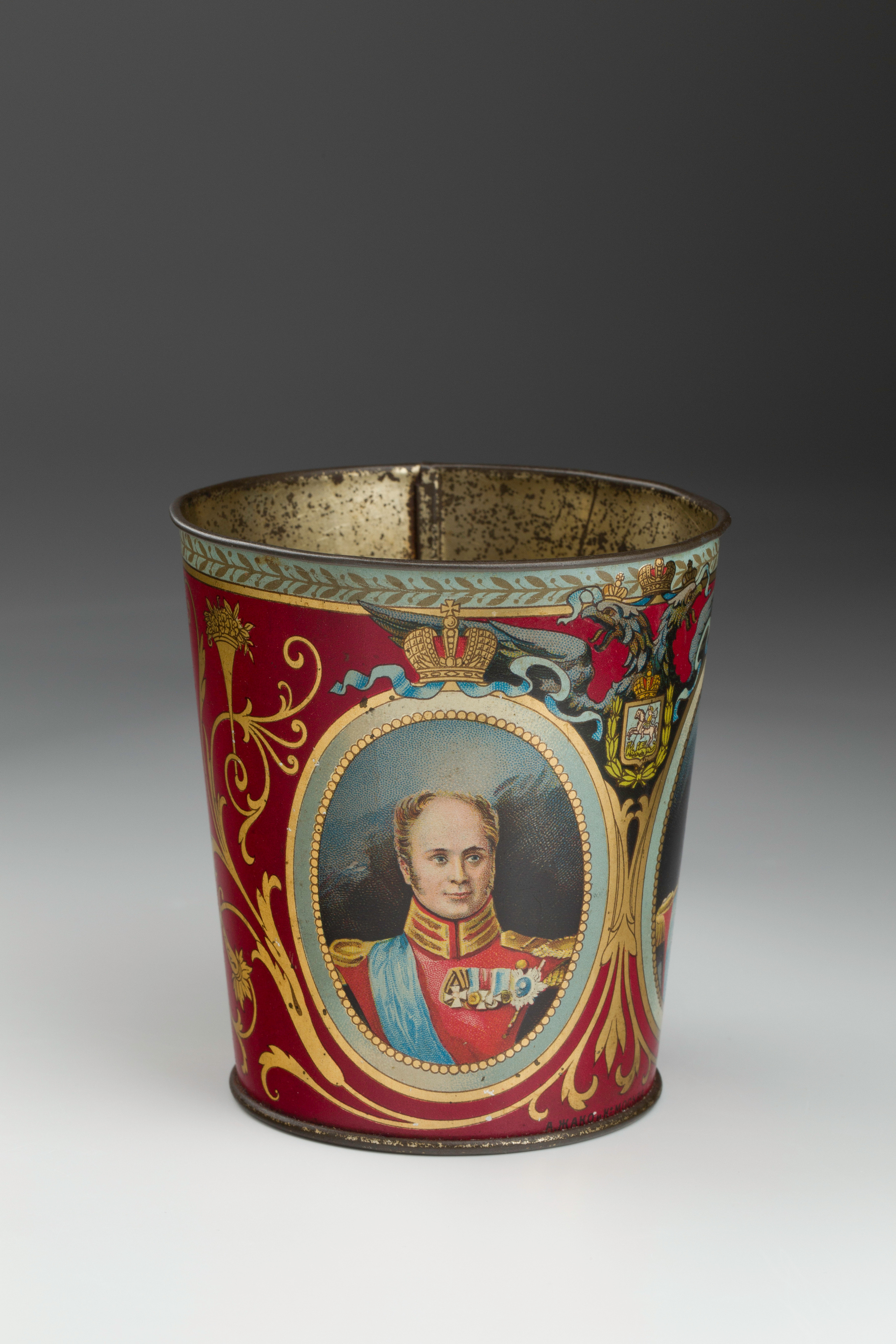 Предметная съёмка: полковые стопы. Бизнес-портрет | Хедшот-фотограф | Студия делового портрета в Москве